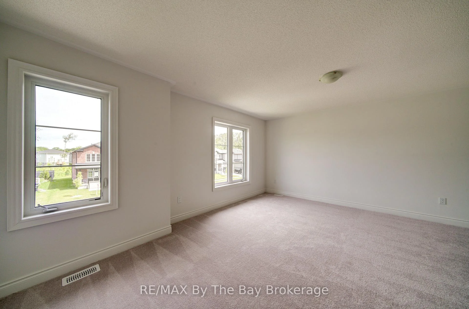 Photo 72 of 19 Amber Drive, Wasaga Beach — HOMEH
