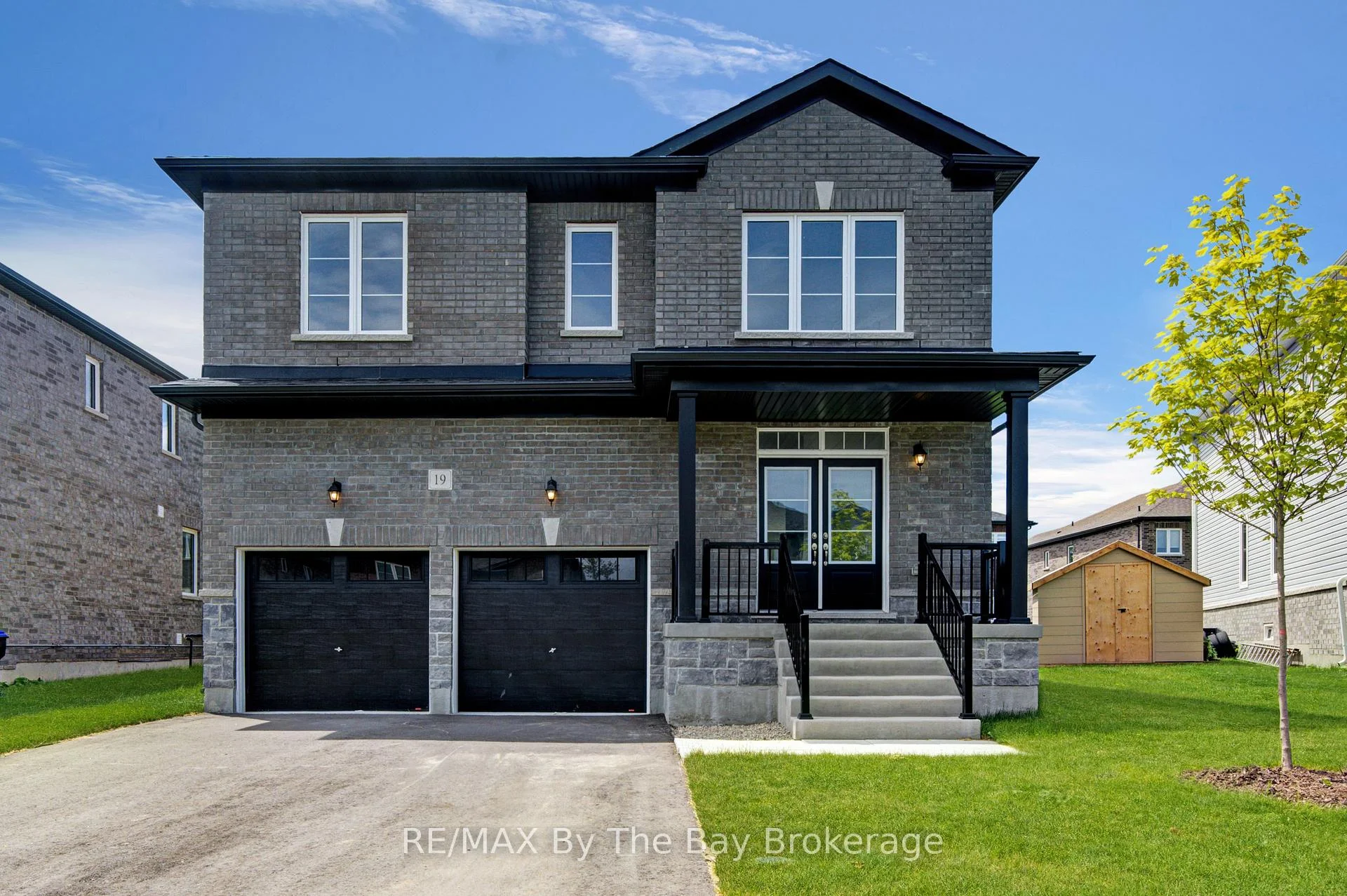 Photo 3 of 19 Amber Drive, Wasaga Beach — HOMEH