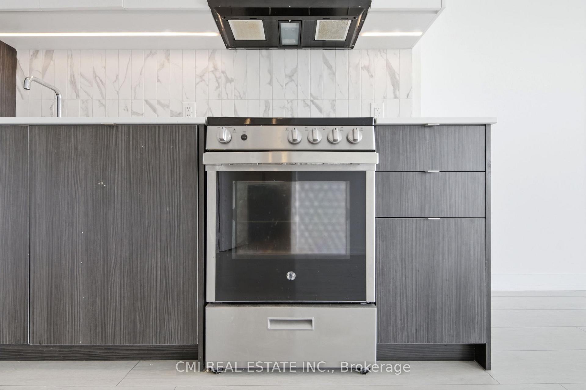 Photo 8 of Unit 607, 500 Dupont Street, Toronto, Wychwood — HOMEH