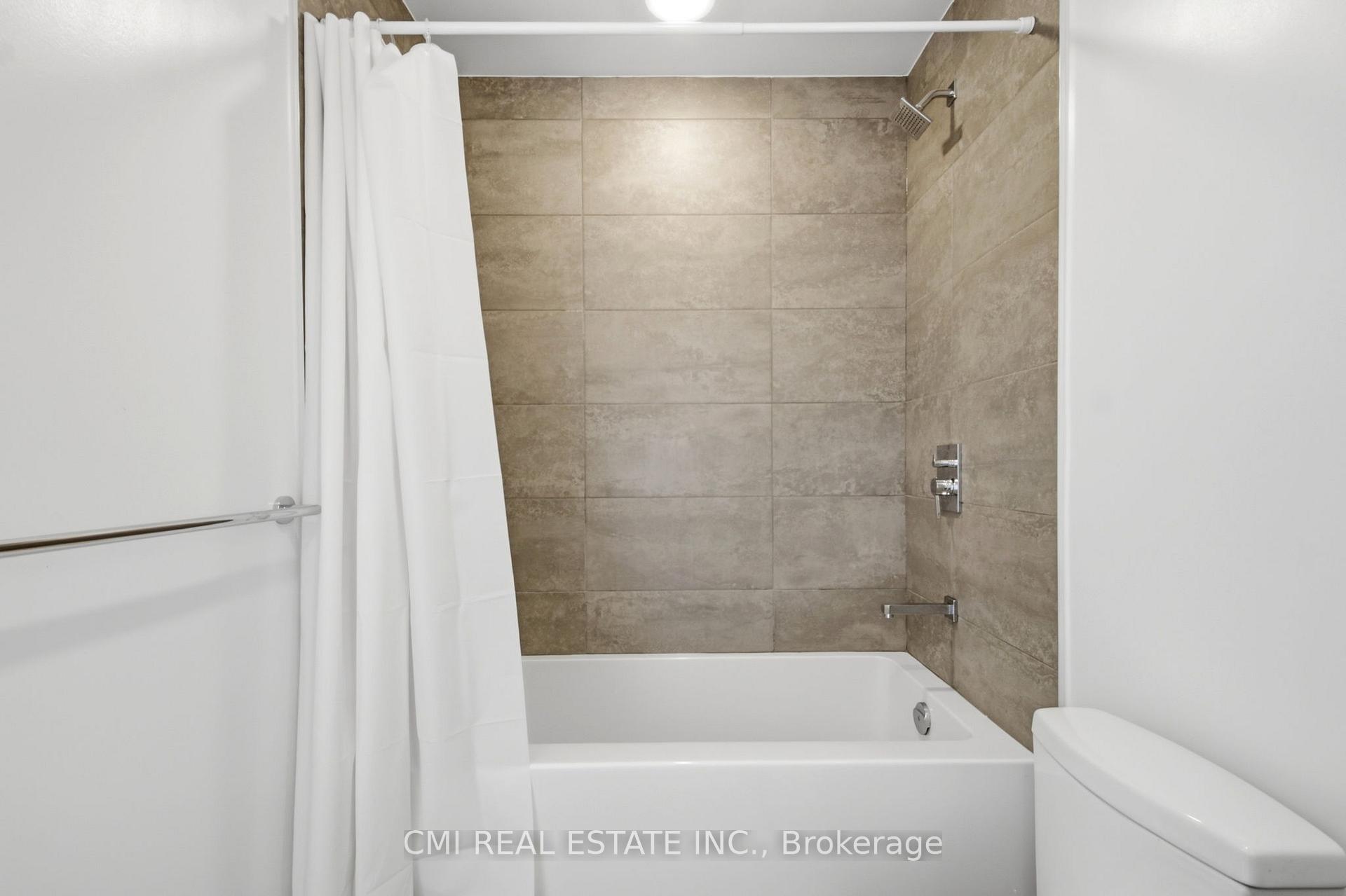 Photo 12 of Unit 607, 500 Dupont Street, Toronto, Wychwood — HOMEH