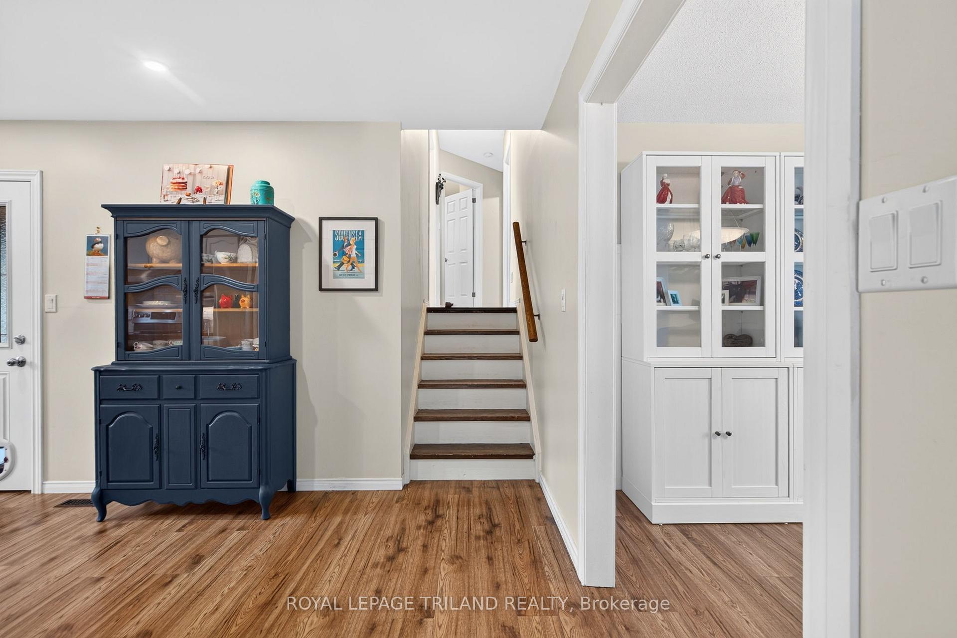 Photo 10 of 56 Parkview Crescent, Strathroy-Caradoc, SE — HOMEH
