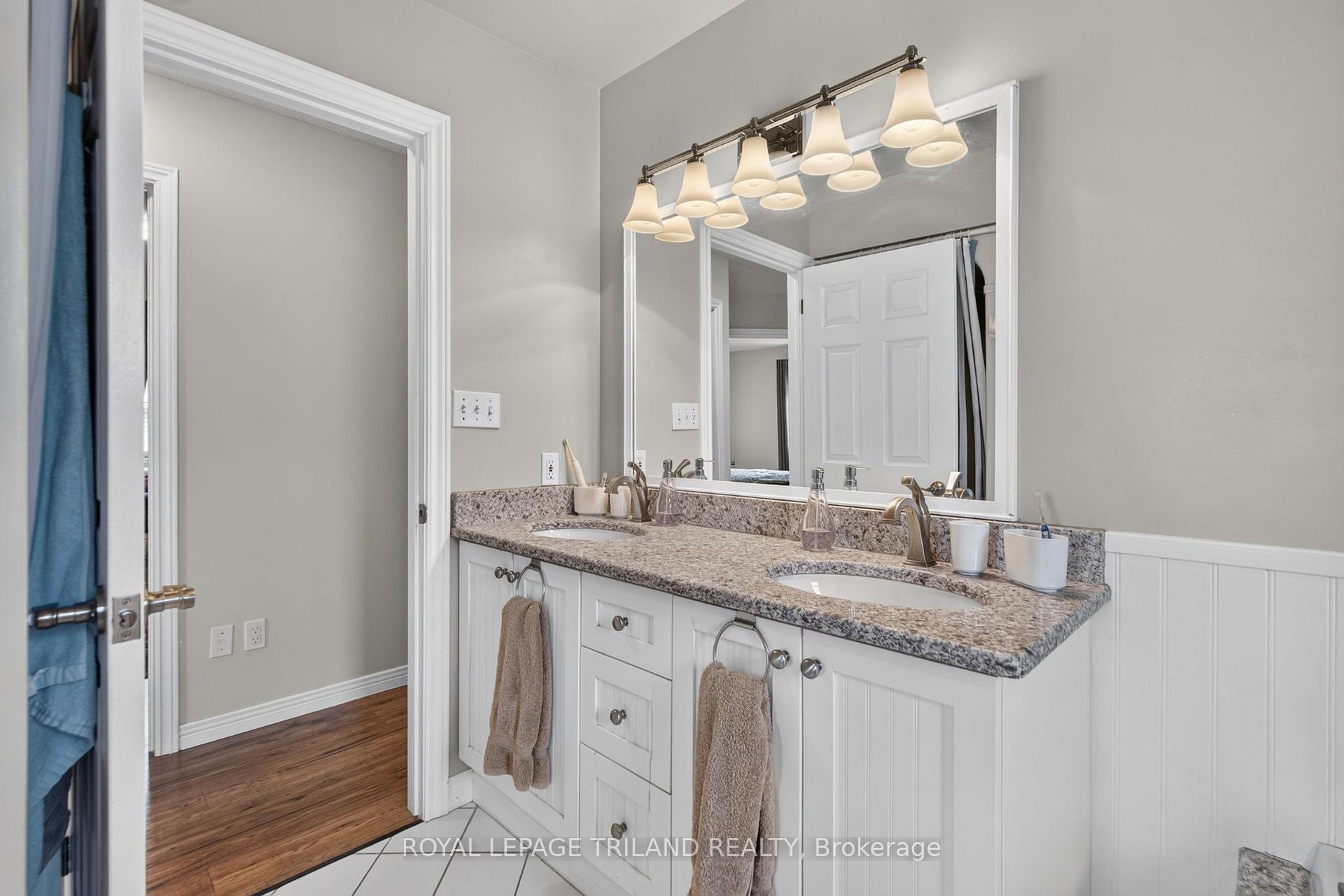 Photo 11 of 56 Parkview Crescent, Strathroy-Caradoc, SE — HOMEH