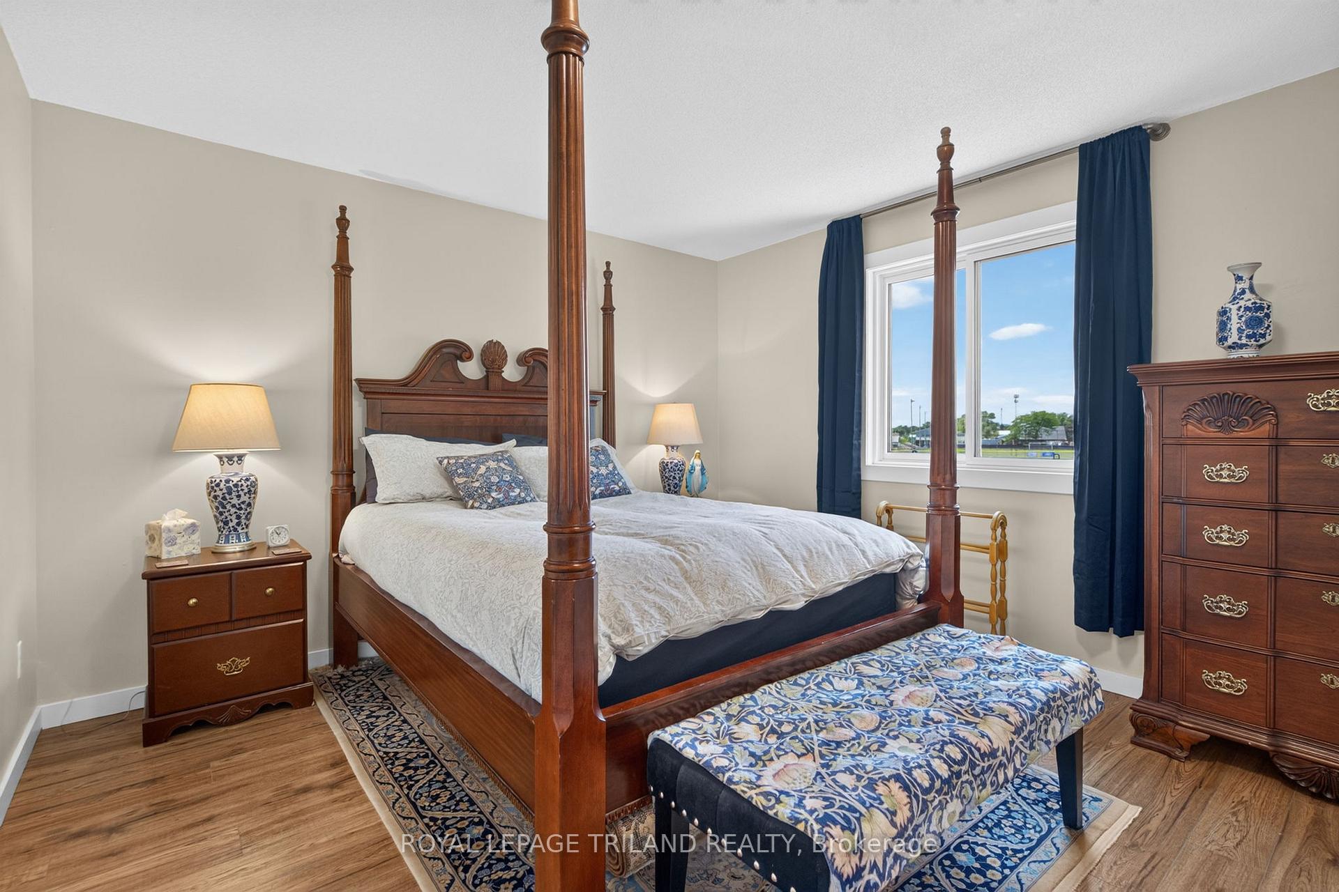 Photo 13 of 56 Parkview Crescent, Strathroy-Caradoc, SE — HOMEH