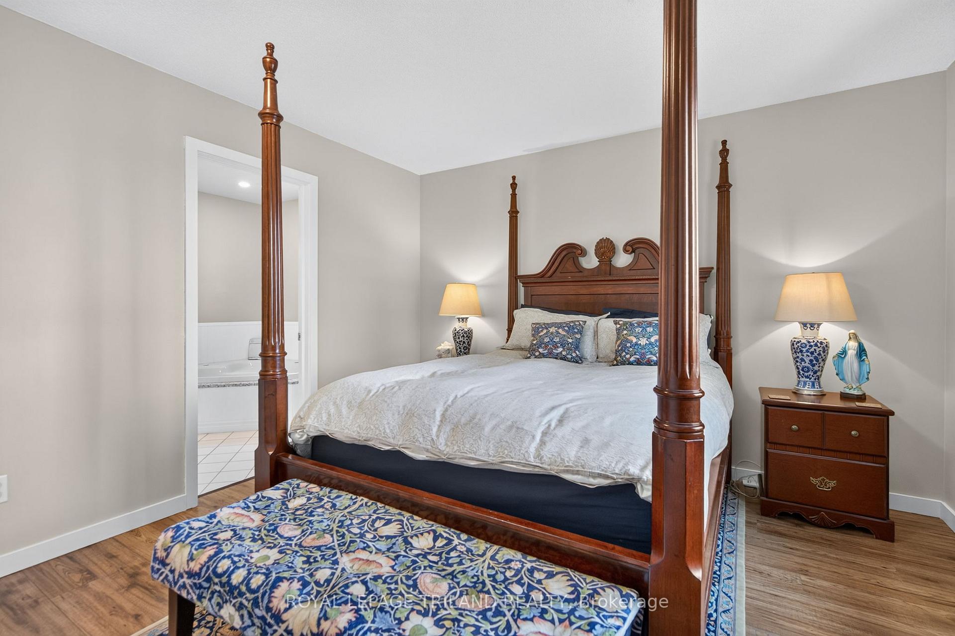 Photo 14 of 56 Parkview Crescent, Strathroy-Caradoc, SE — HOMEH