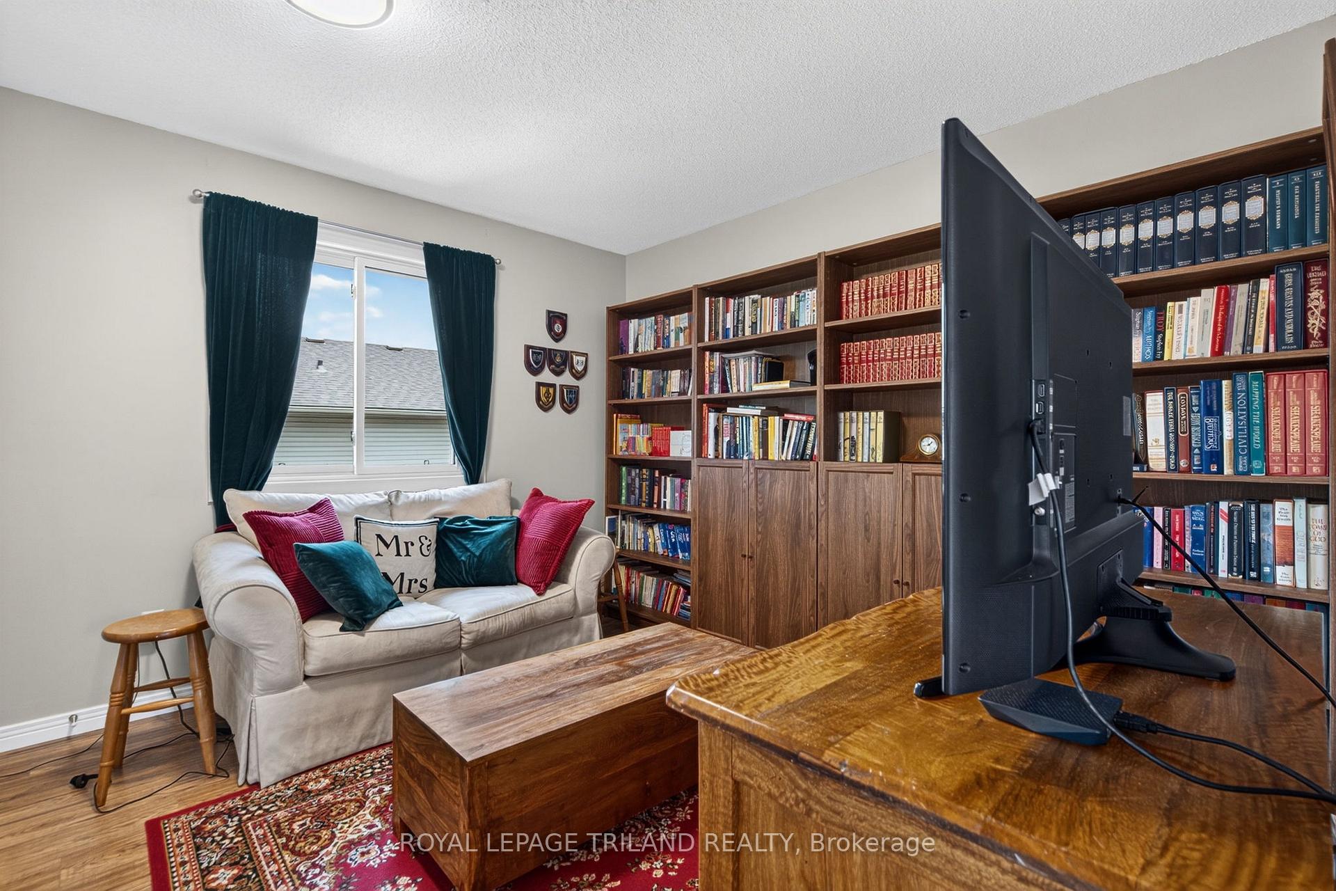 Photo 18 of 56 Parkview Crescent, Strathroy-Caradoc, SE — HOMEH