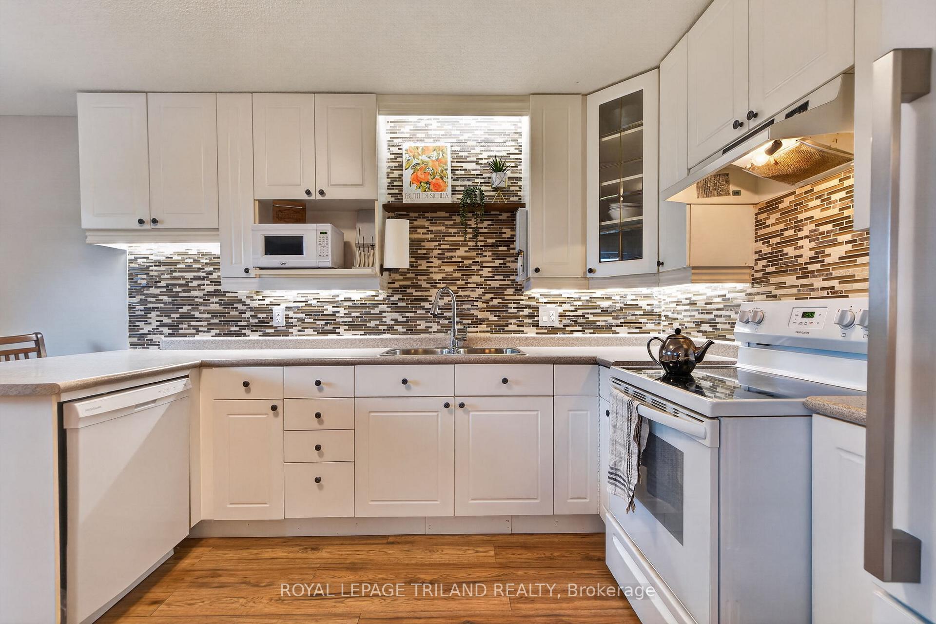 Photo 26 of 56 Parkview Crescent, Strathroy-Caradoc, SE — HOMEH