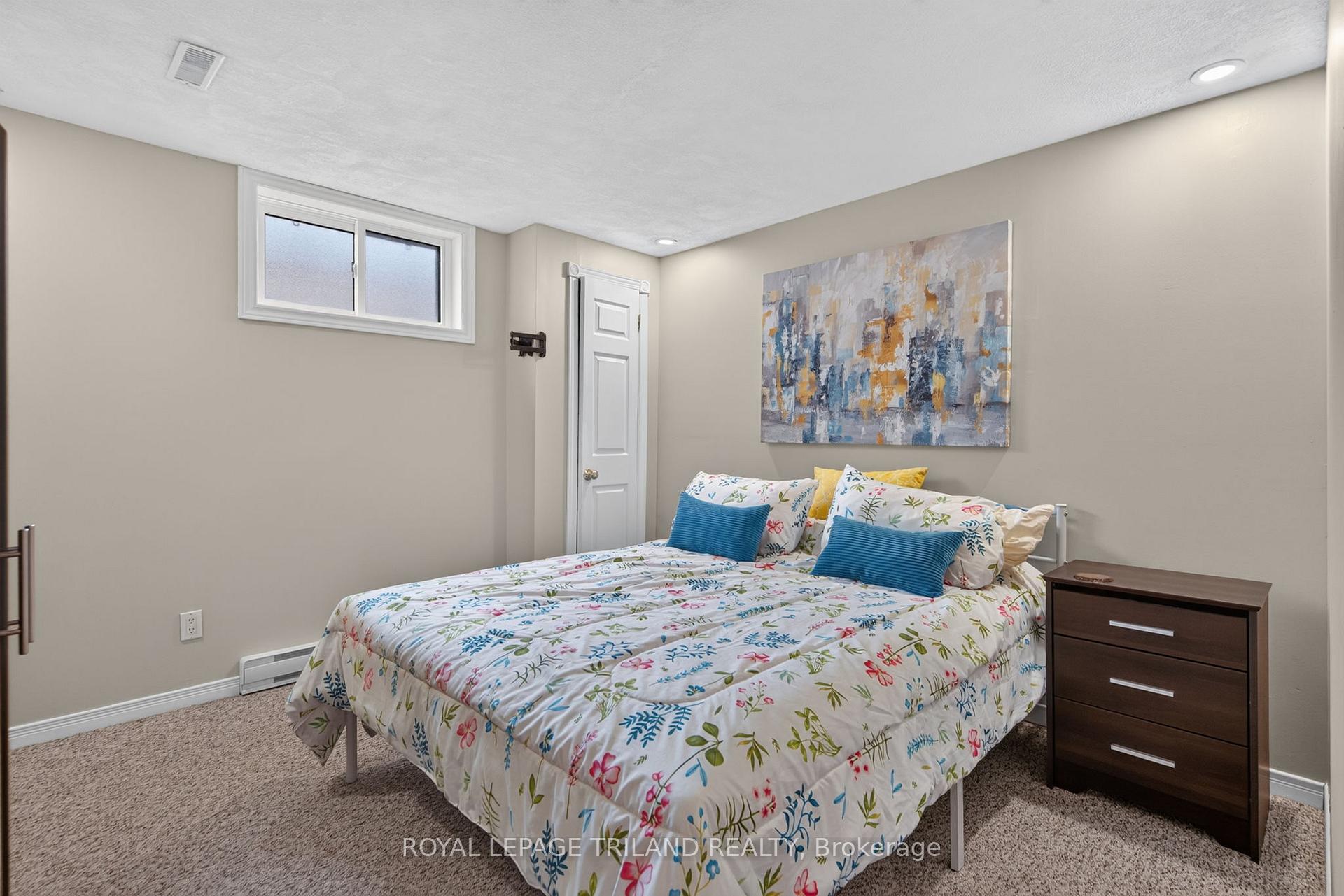 Photo 34 of 56 Parkview Crescent, Strathroy-Caradoc, SE — HOMEH