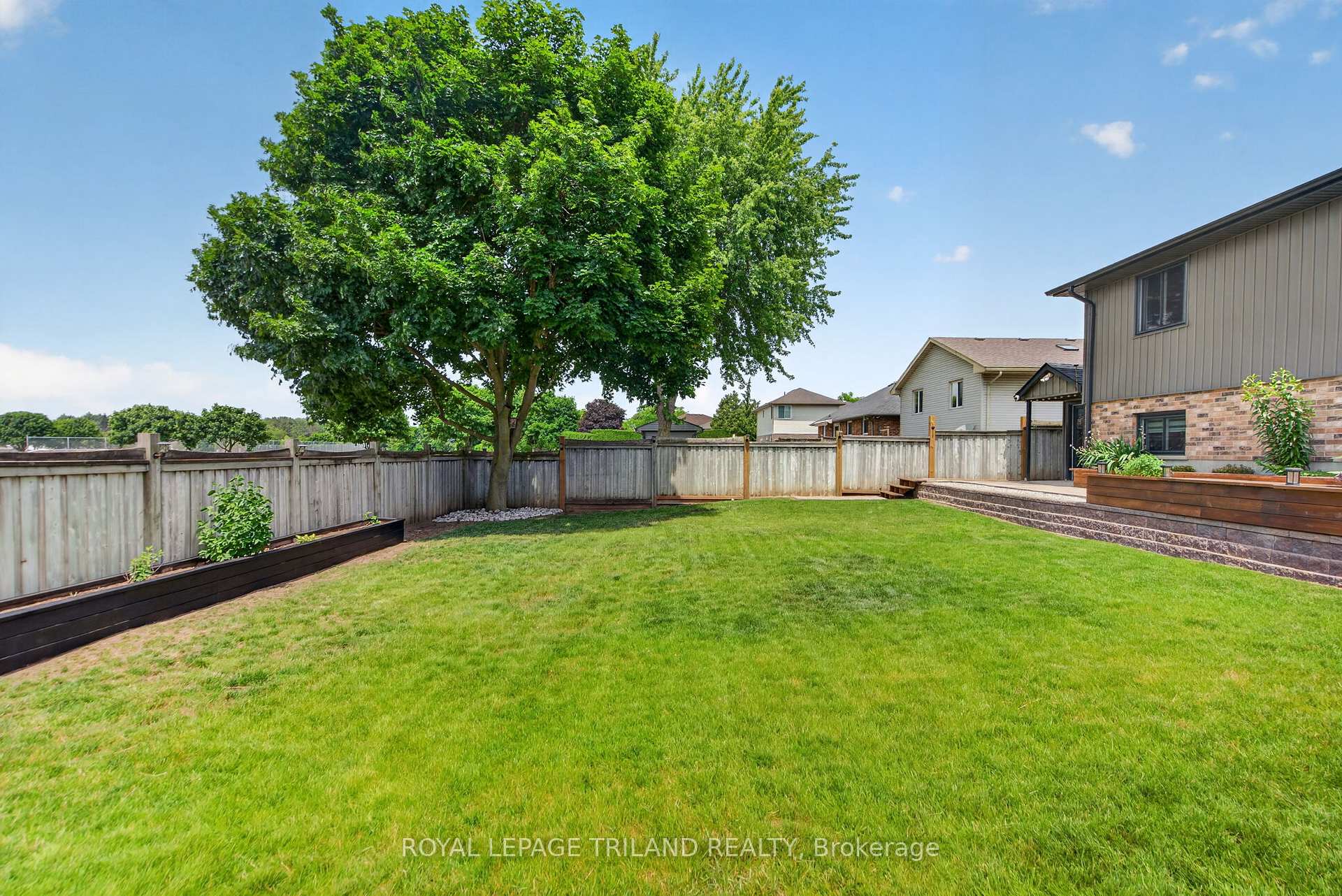 Photo 45 of 56 Parkview Crescent, Strathroy-Caradoc, SE — HOMEH