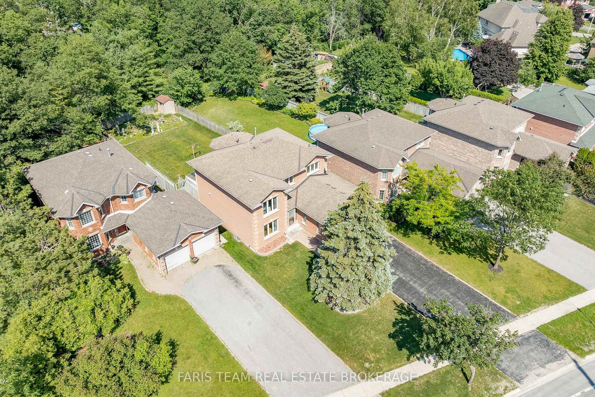 Photo 2 of 491 Ferndale Drive N, Barrie, Northwest — HOMEH