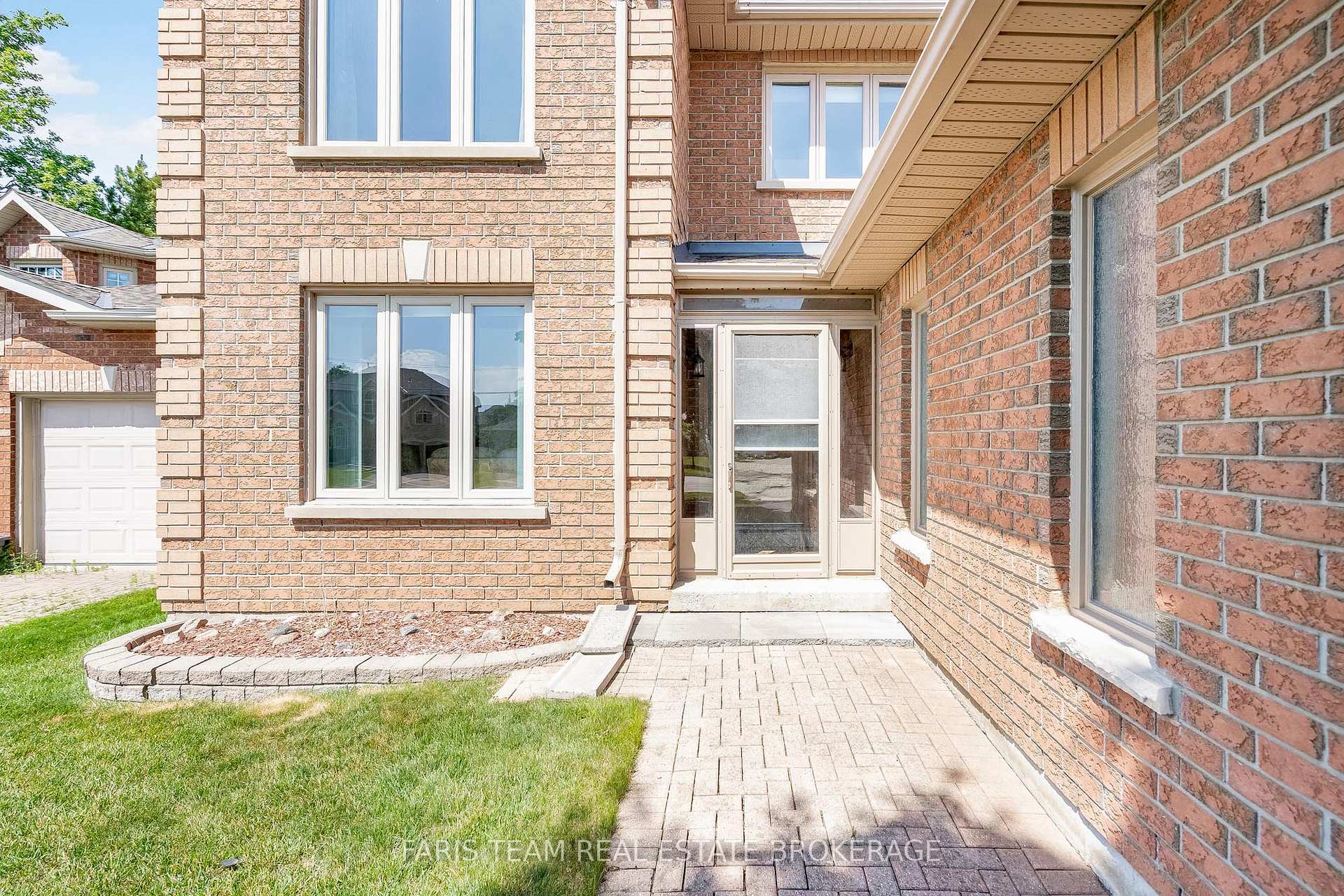 Photo 4 of 491 Ferndale Drive N, Barrie, Northwest — HOMEH