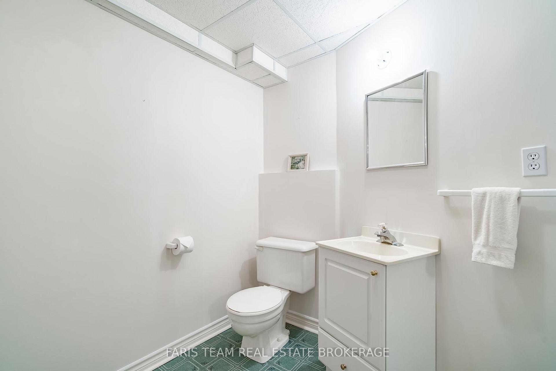 Photo 30 of 491 Ferndale Drive N, Barrie, Northwest — HOMEH