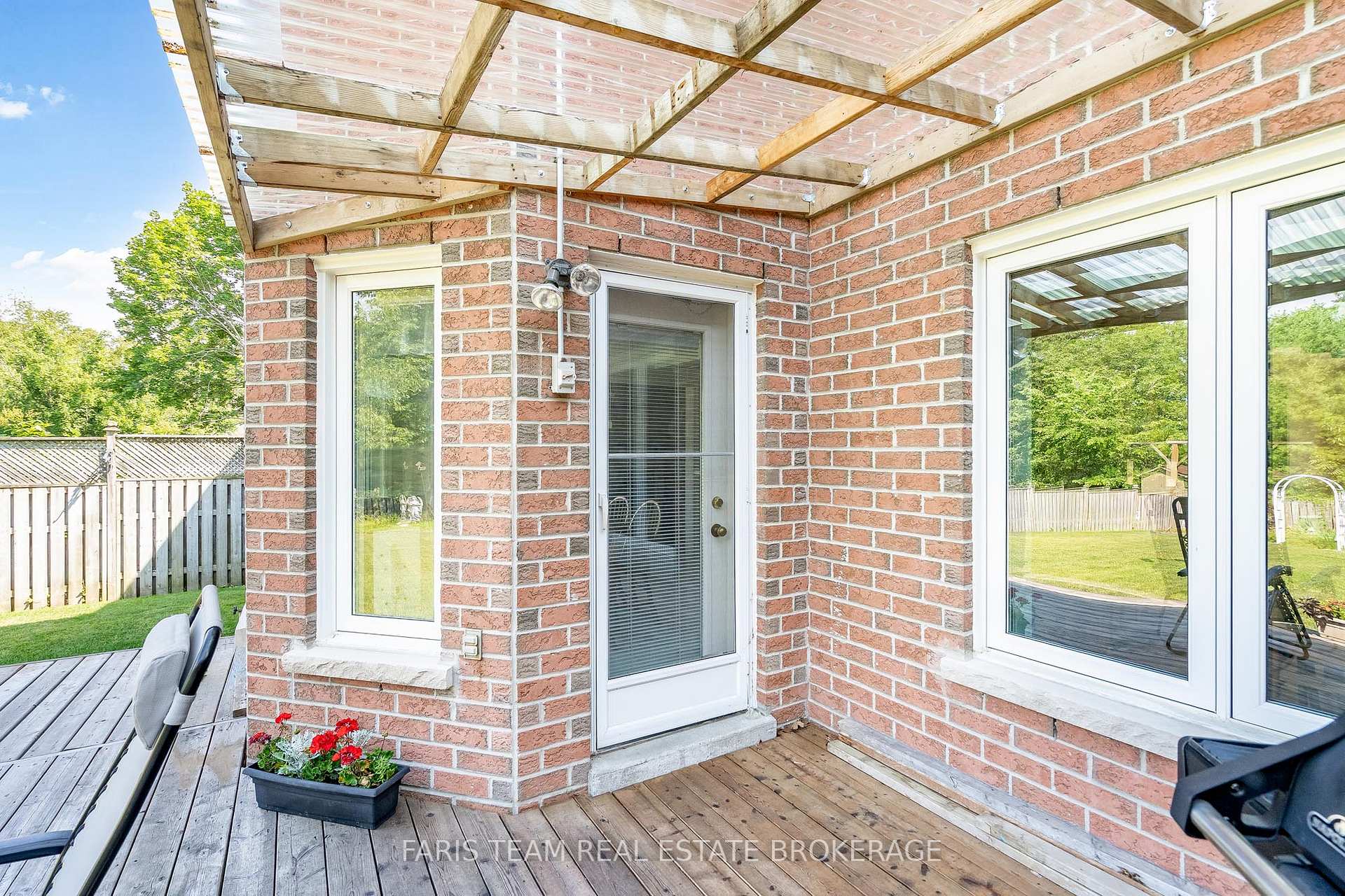 Photo 31 of 491 Ferndale Drive N, Barrie, Northwest — HOMEH