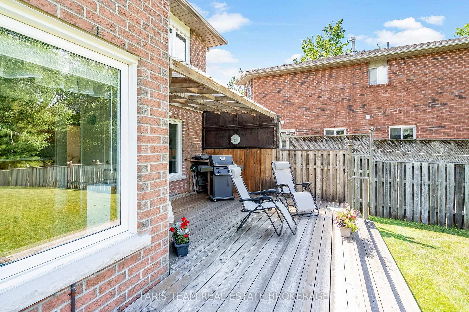 Photo 32 of 491 Ferndale Drive N, Barrie, Northwest — HOMEH