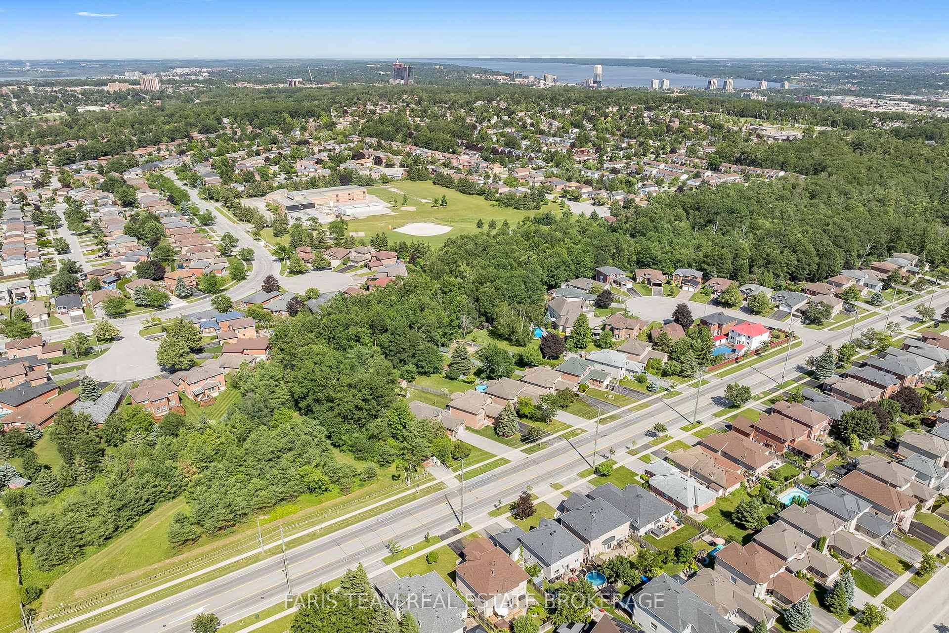 Photo 39 of 491 Ferndale Drive N, Barrie, Northwest — HOMEH