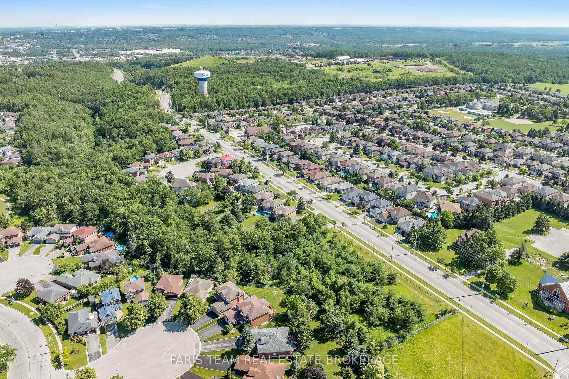 Photo 40 of 491 Ferndale Drive N, Barrie, Northwest — HOMEH