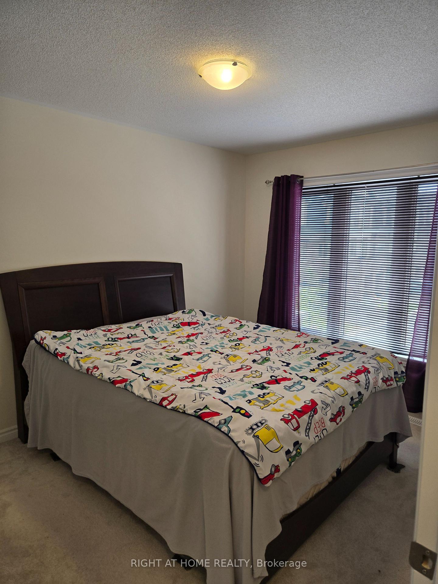 Photo 12 of 98 Senay Circle NW, Clarington, Courtice — HOMEH