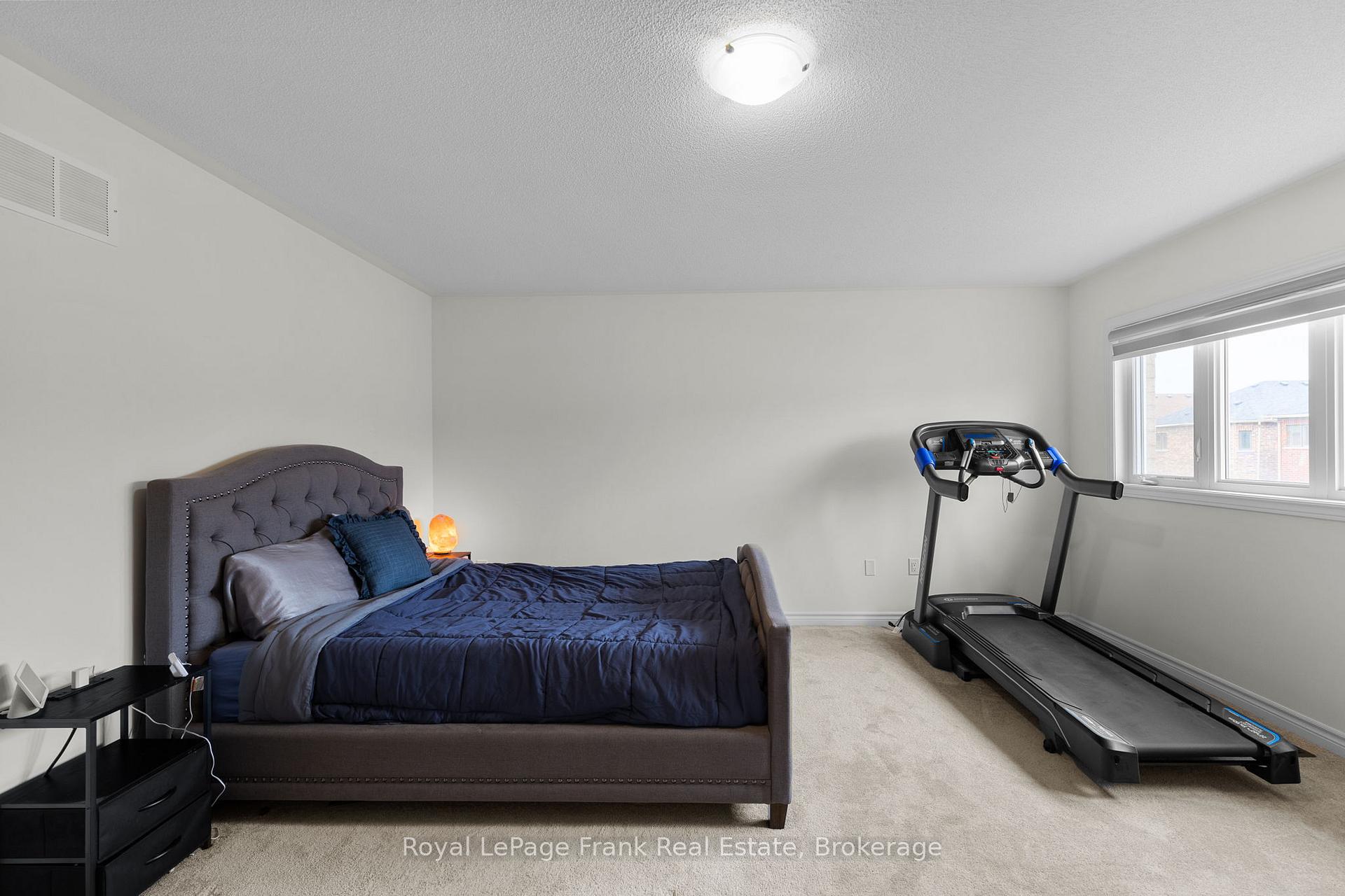 Photo 36 of 18 Stoddart Street, Brock, Beaverton — HOMEH