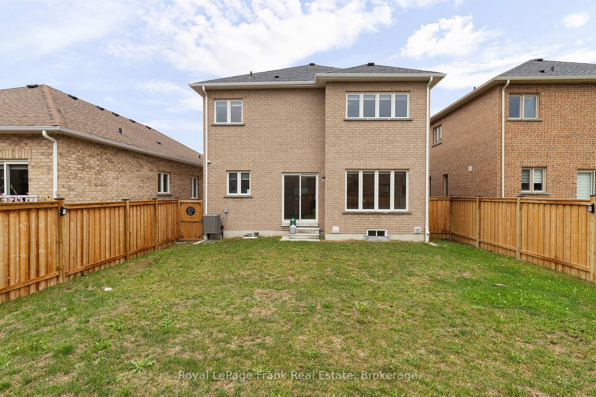 Photo 47 of 18 Stoddart Street, Brock, Beaverton — HOMEH