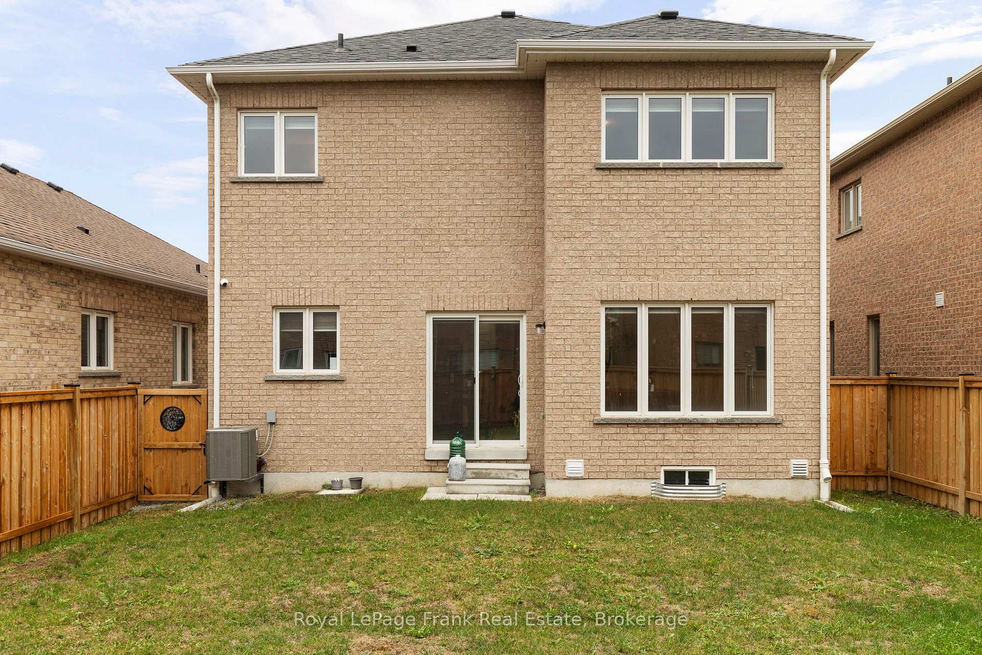Photo 48 of 18 Stoddart Street, Brock, Beaverton — HOMEH