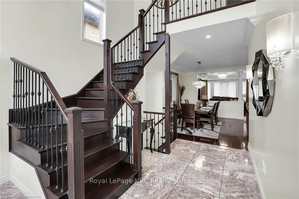 Photo 6 of 183 Chambers Drive, Hamilton, Meadowlands — HOMEH