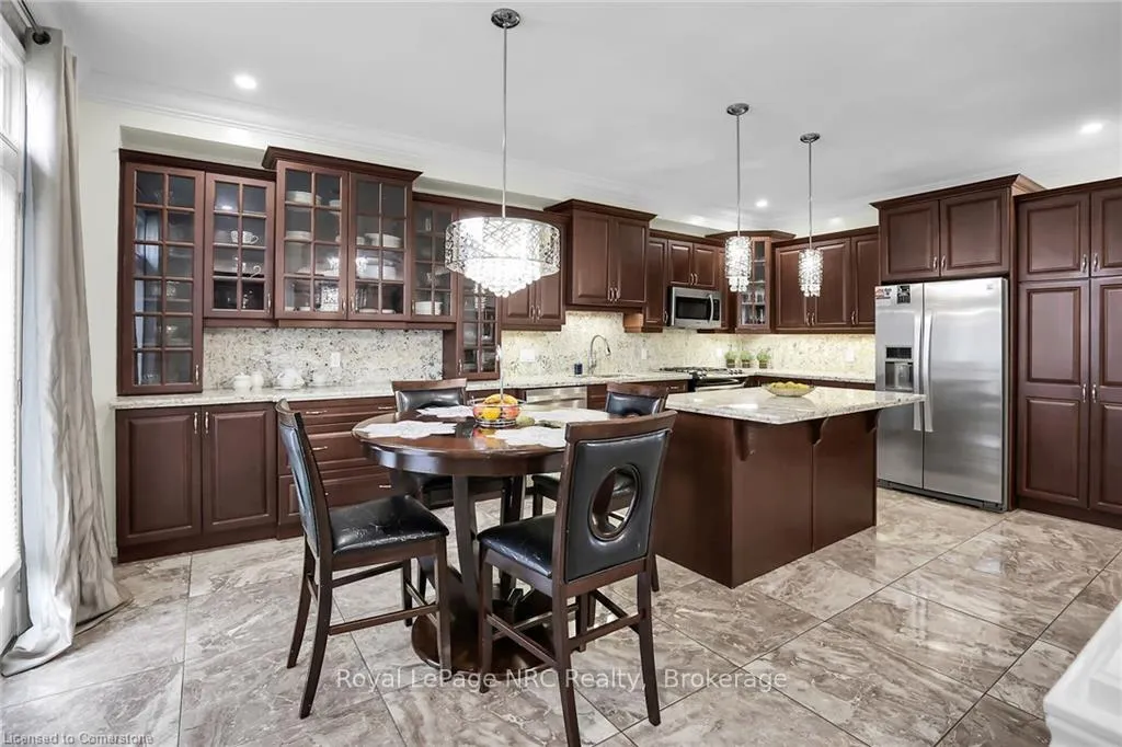 Photo 11 of 183 Chambers Drive, Hamilton, Meadowlands — HOMEH