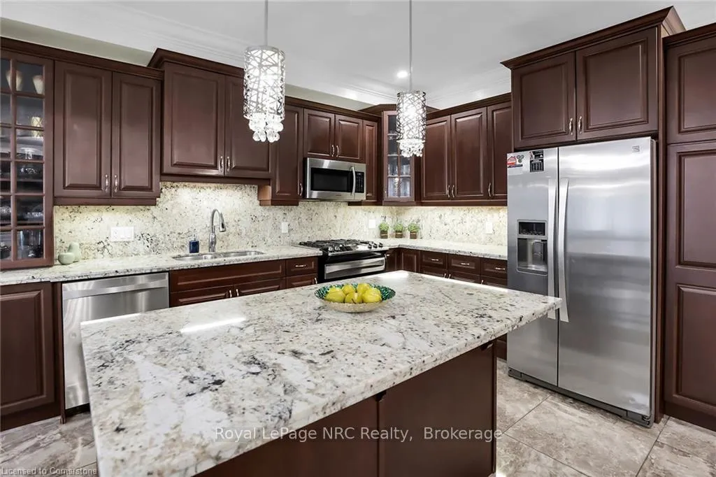 Photo 12 of 183 Chambers Drive, Hamilton, Meadowlands — HOMEH