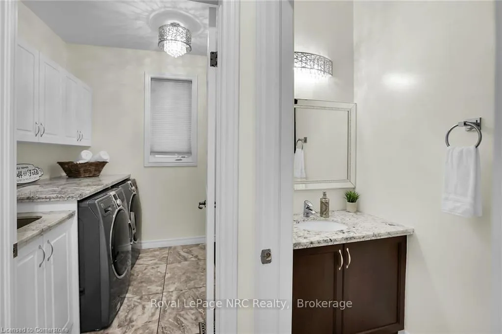 Photo 14 of 183 Chambers Drive, Hamilton, Meadowlands — HOMEH
