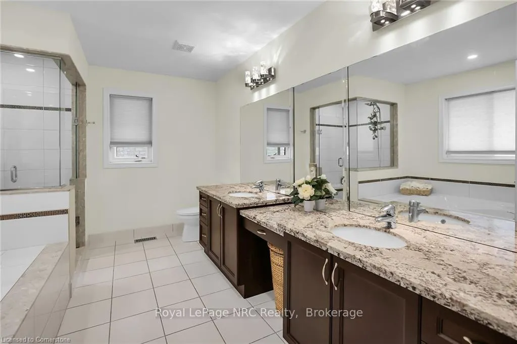Photo 17 of 183 Chambers Drive, Hamilton, Meadowlands — HOMEH