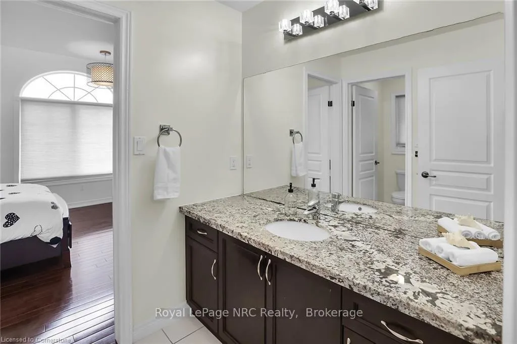 Photo 24 of 183 Chambers Drive, Hamilton, Meadowlands — HOMEH