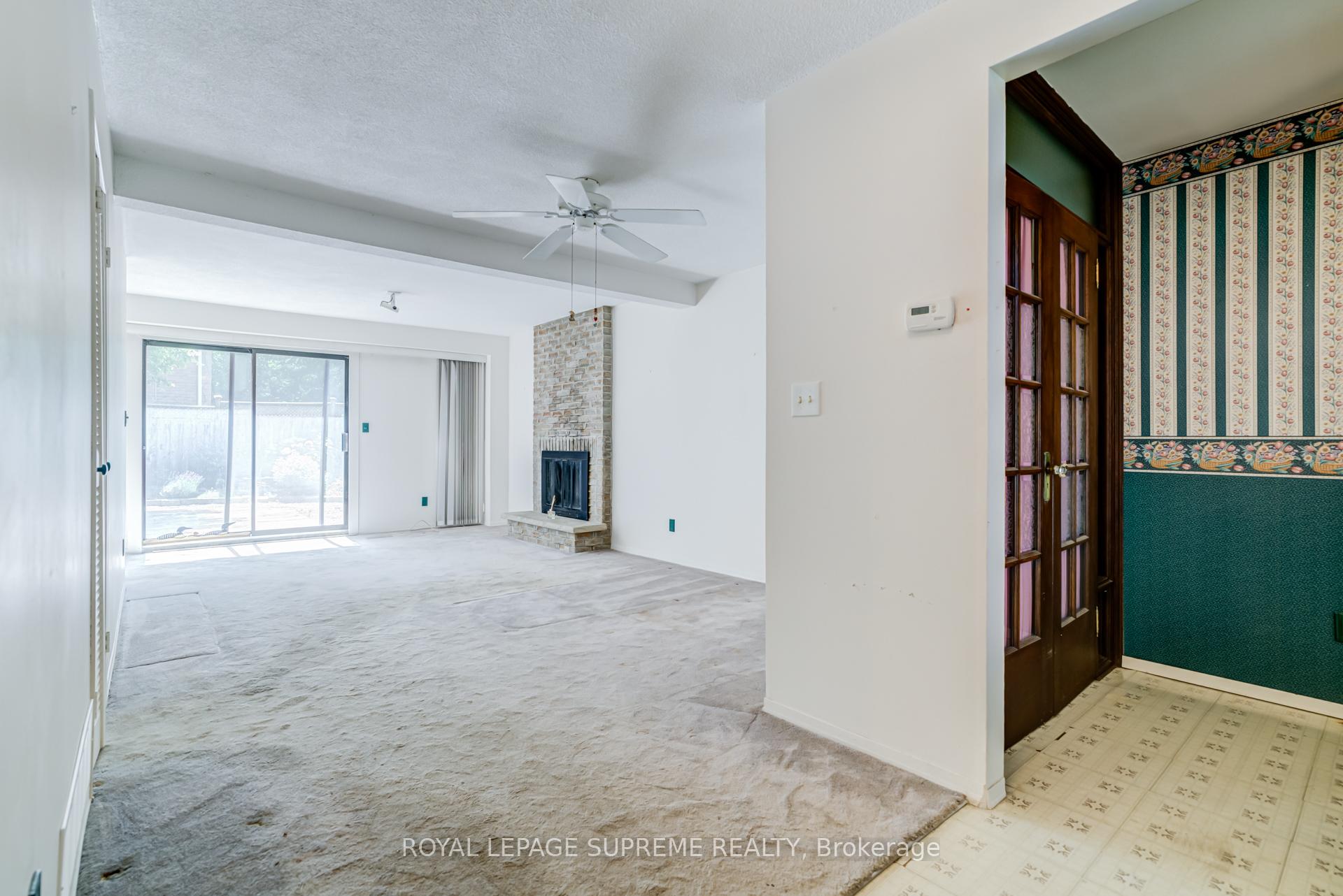 Photo 5 of 88 Salisbury Circle, Brampton, Brampton North — HOMEH