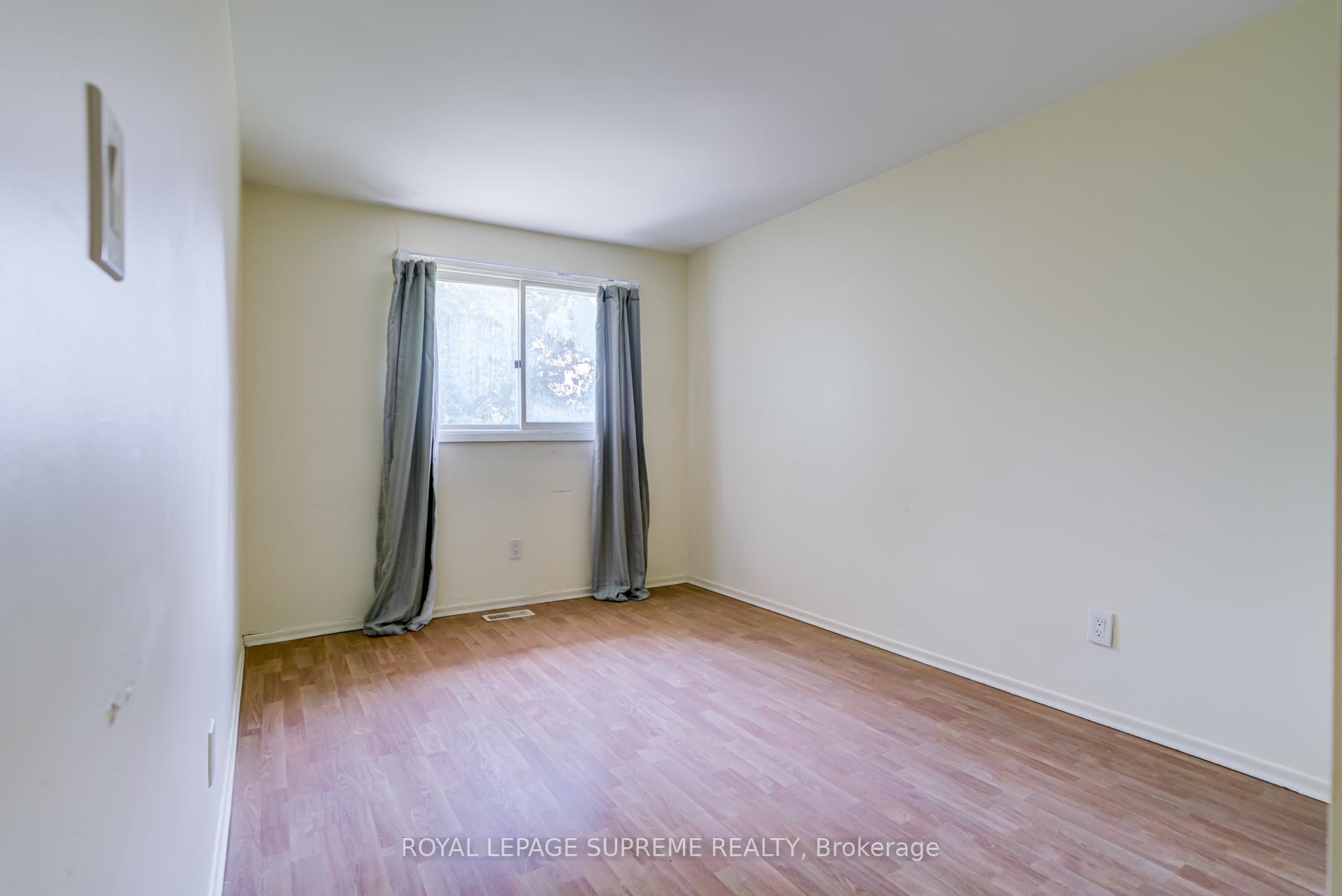 Photo 17 of 88 Salisbury Circle, Brampton, Brampton North — HOMEH