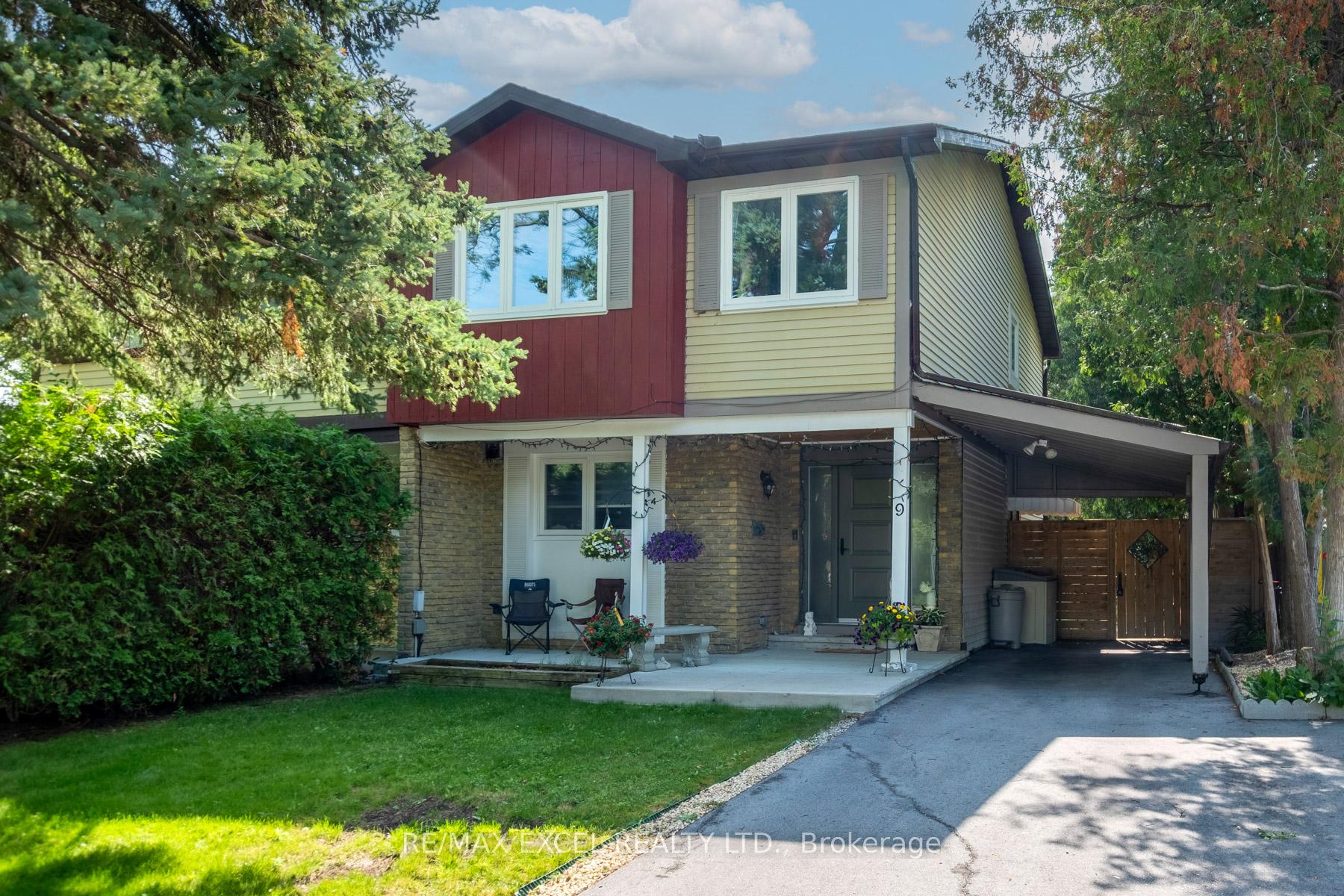 Photo 5 of 9 Applegate Crescent, North York, Hillcrest Village — HOMEH