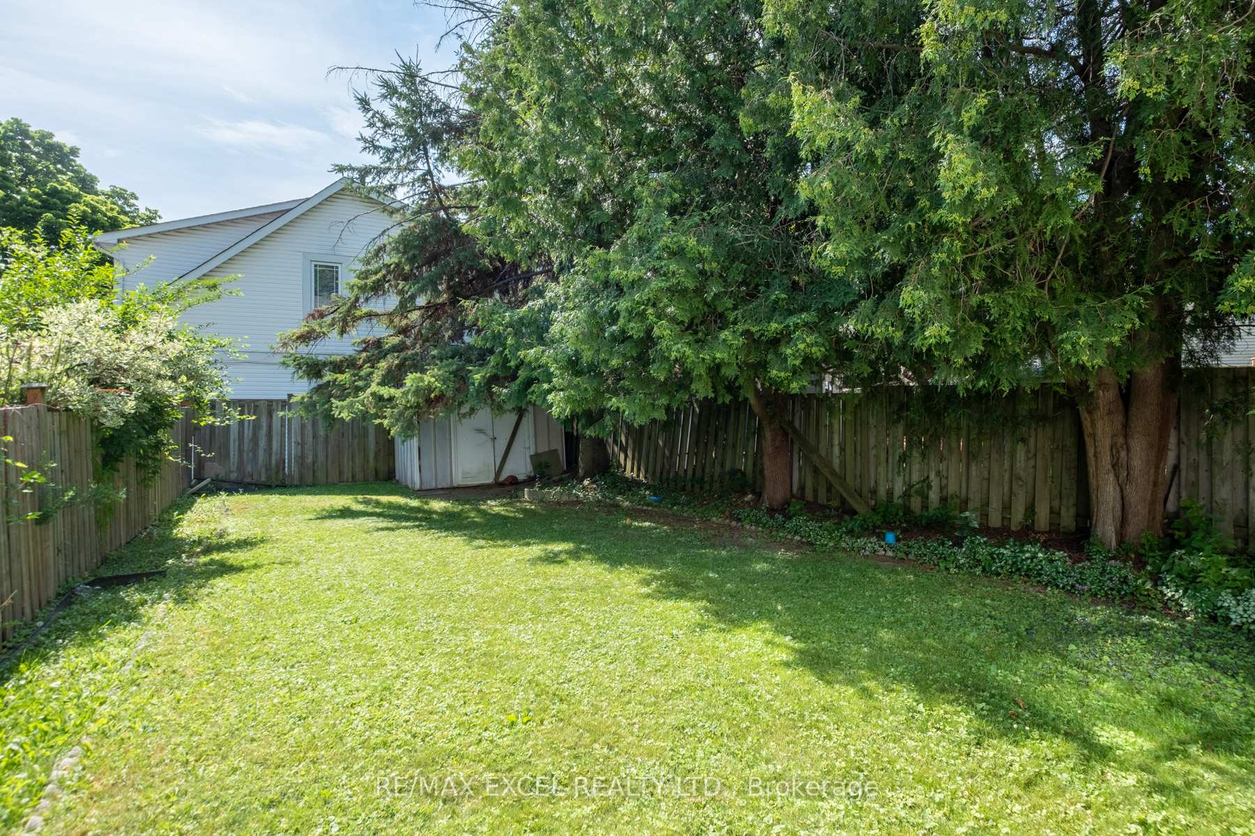 Photo 6 of 9 Applegate Crescent, North York, Hillcrest Village — HOMEH