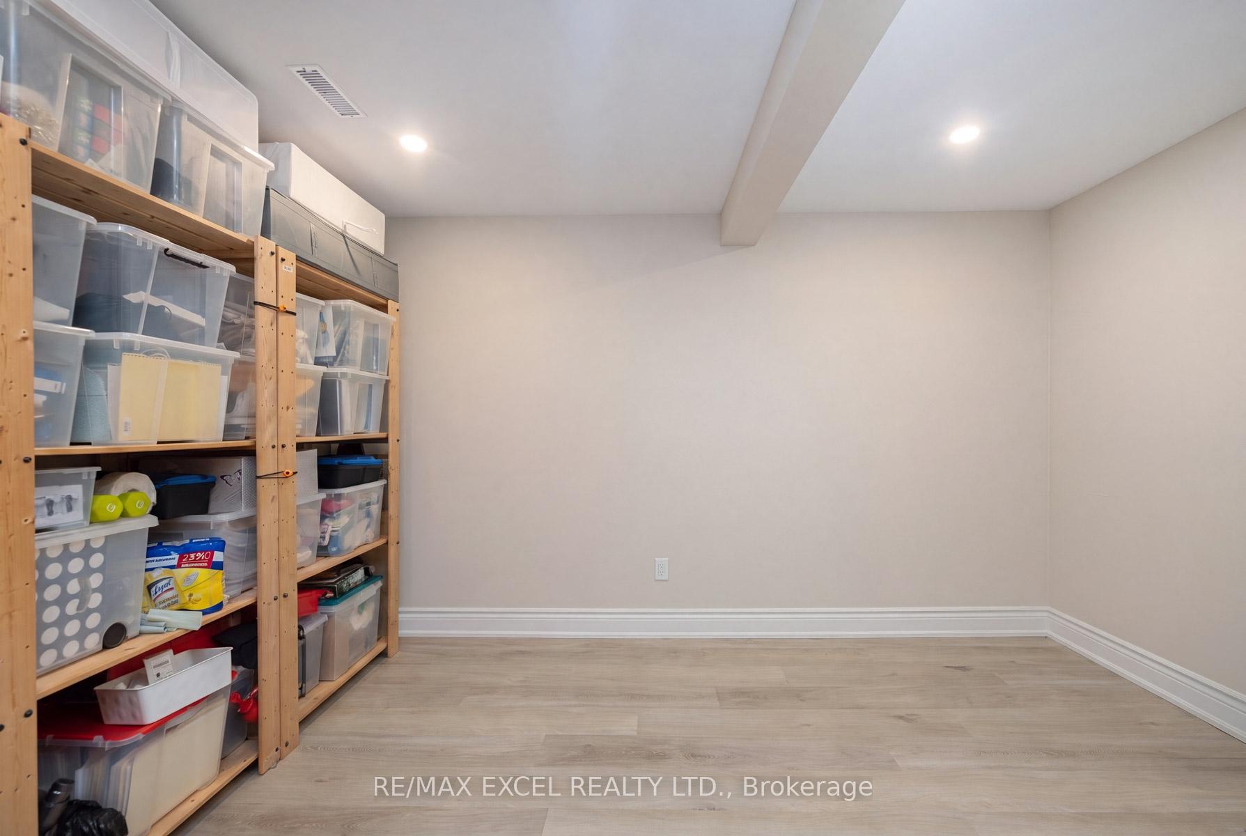 Photo 14 of 9 Applegate Crescent, North York, Hillcrest Village — HOMEH