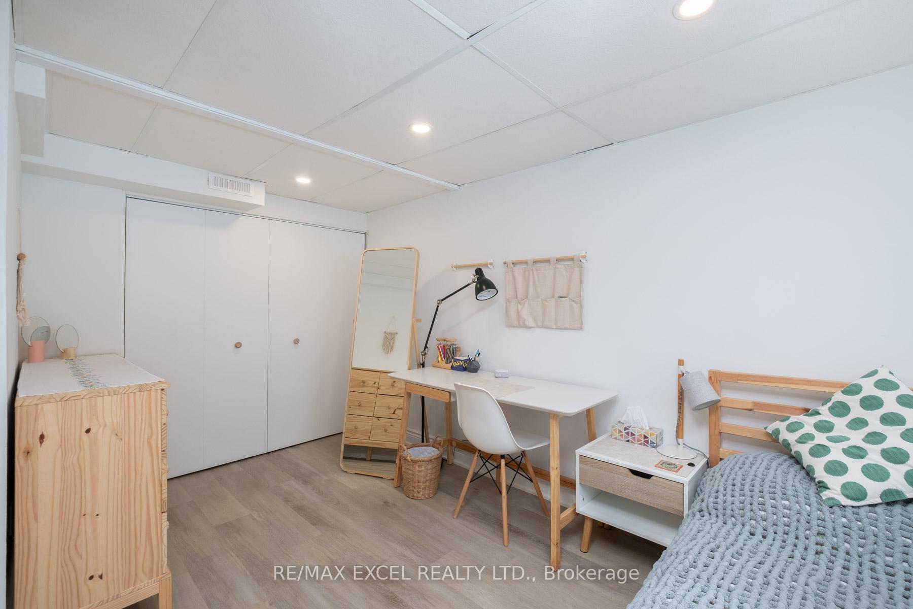 Photo 18 of 9 Applegate Crescent, North York, Hillcrest Village — HOMEH