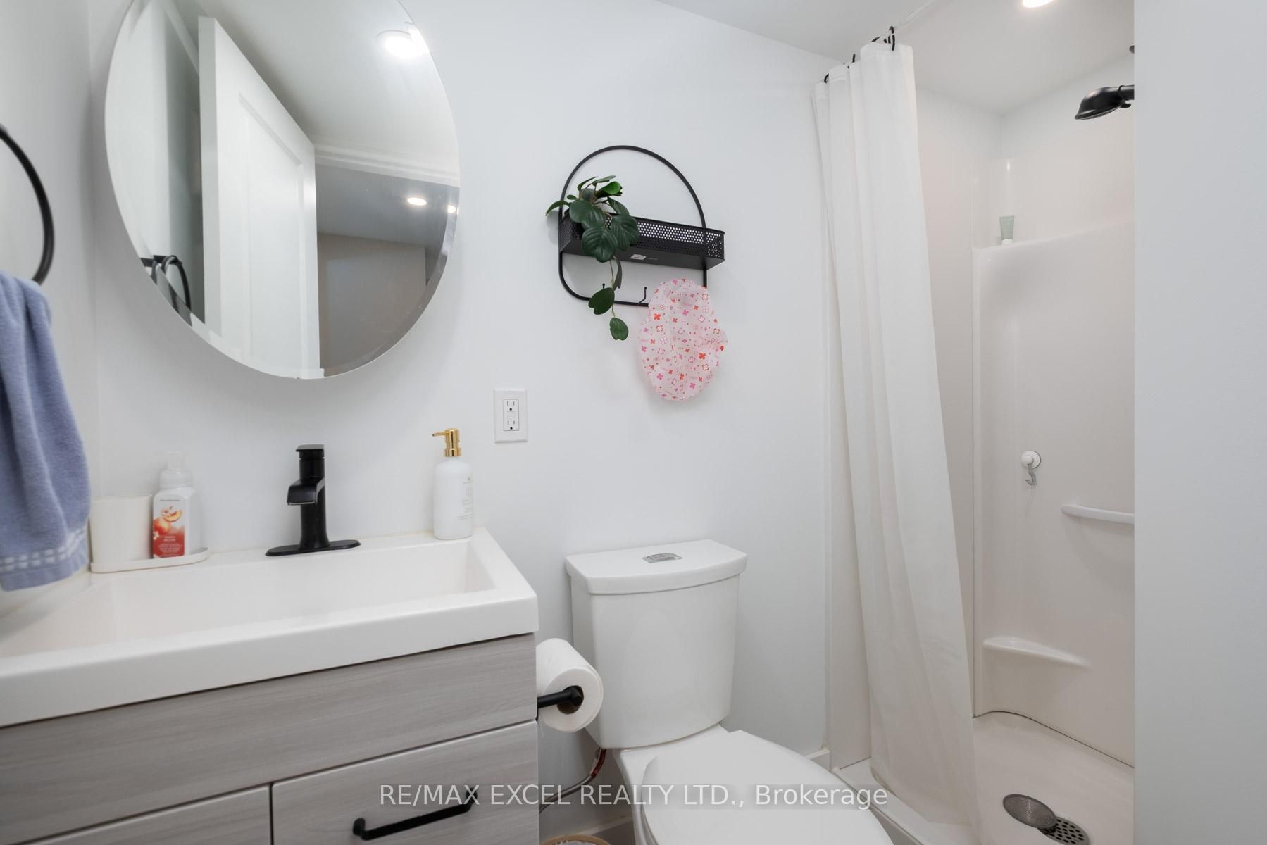 Photo 19 of 9 Applegate Crescent, North York, Hillcrest Village — HOMEH