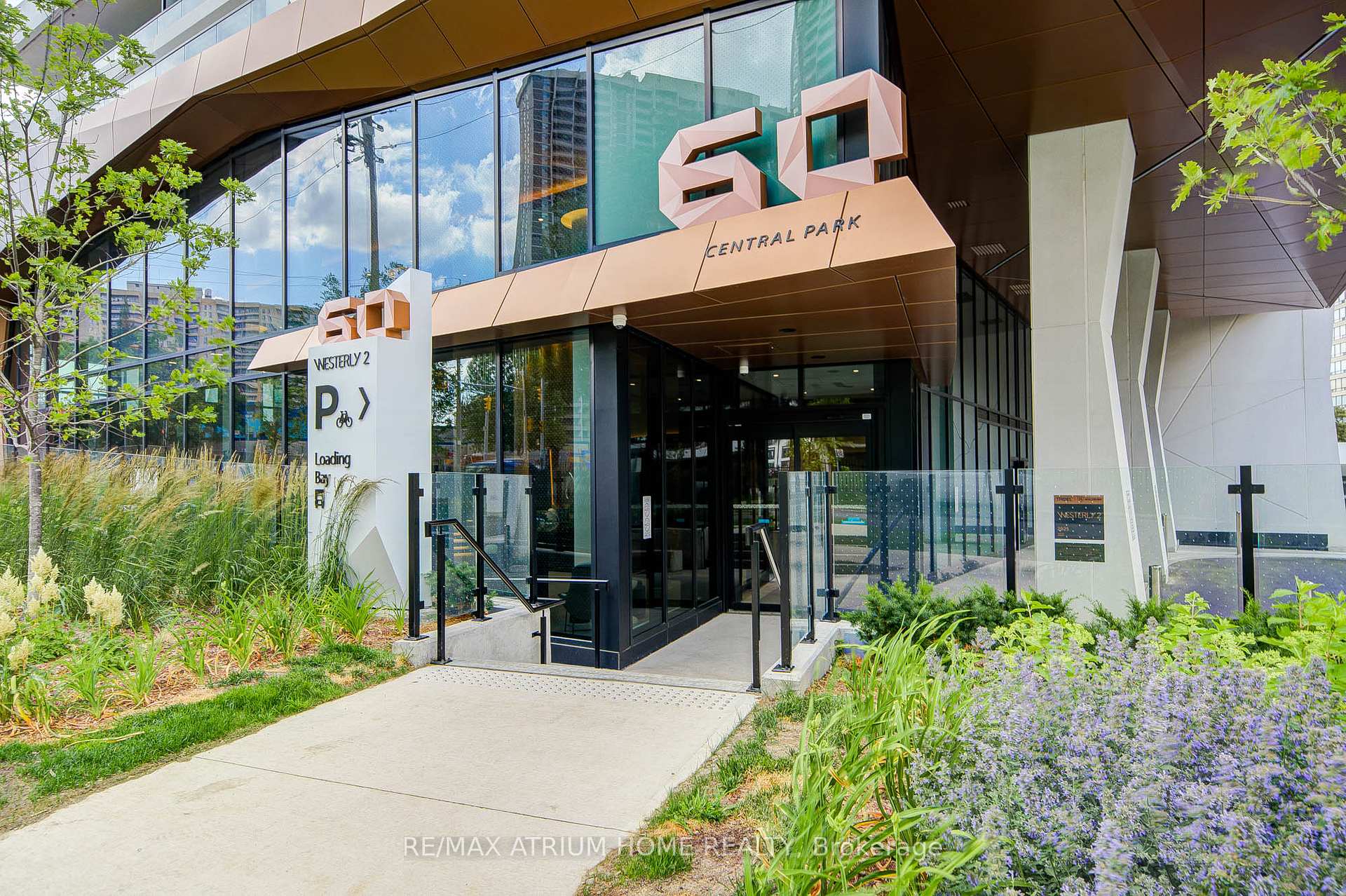 Photo 3 of Unit 1602, 60 Central Park Roadway, Etobicoke, Islington-City Centre West — HOMEH