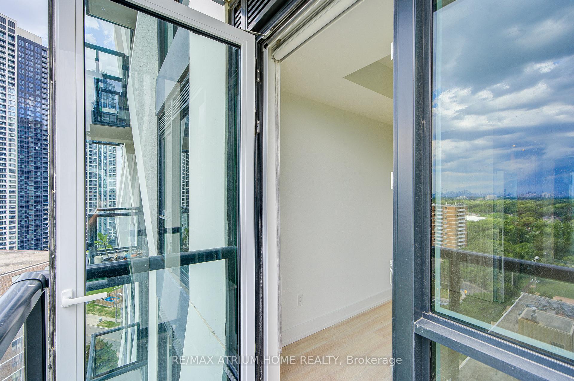 Photo 32 of Unit 1602, 60 Central Park Roadway, Etobicoke, Islington-City Centre West — HOMEH