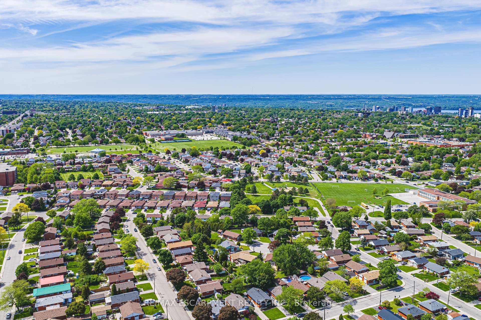 Photo 38 of 546 Mohawk Road E, Hamilton, Lawfield — HOMEH