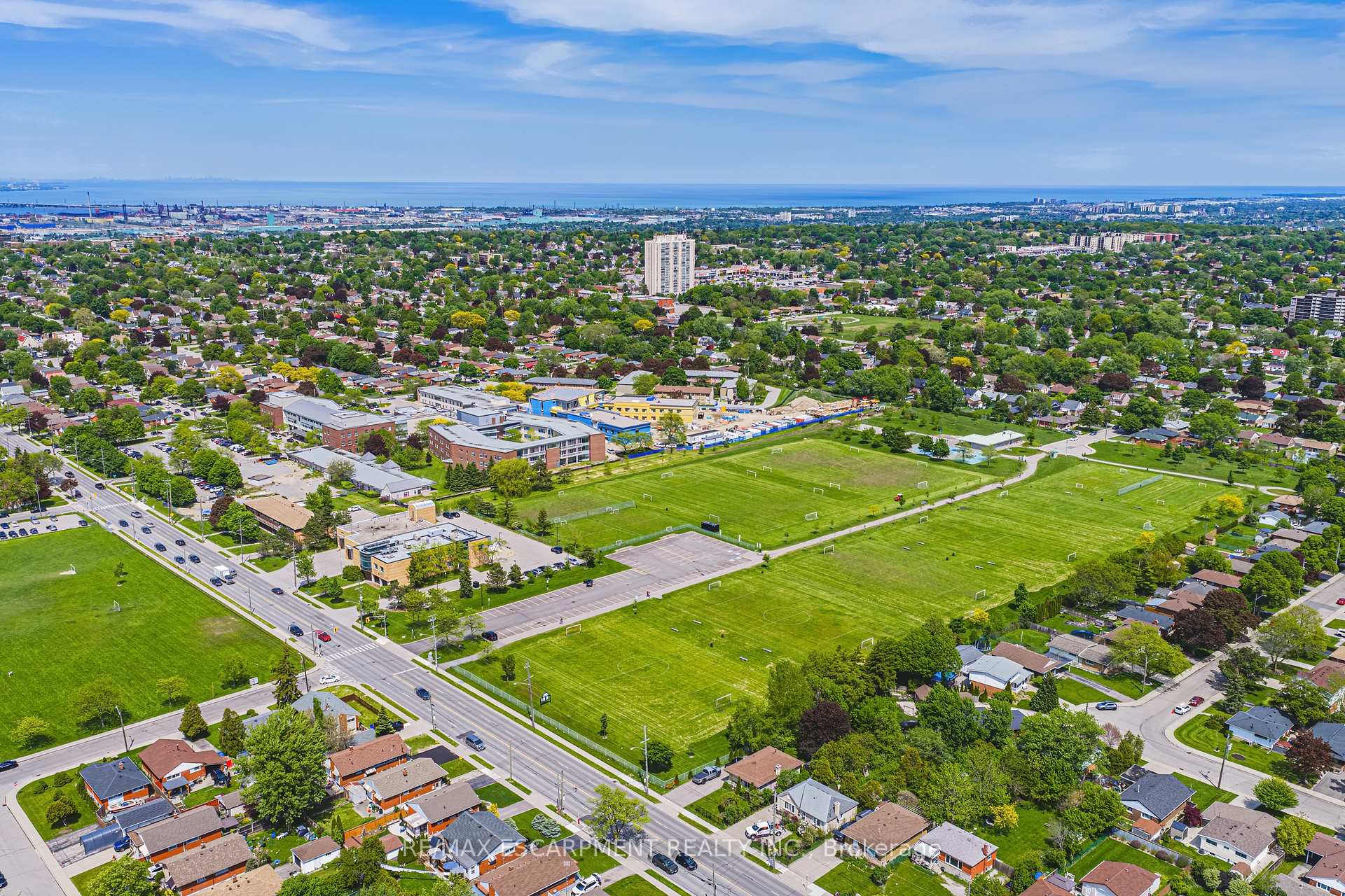 Photo 40 of 546 Mohawk Road E, Hamilton, Lawfield — HOMEH