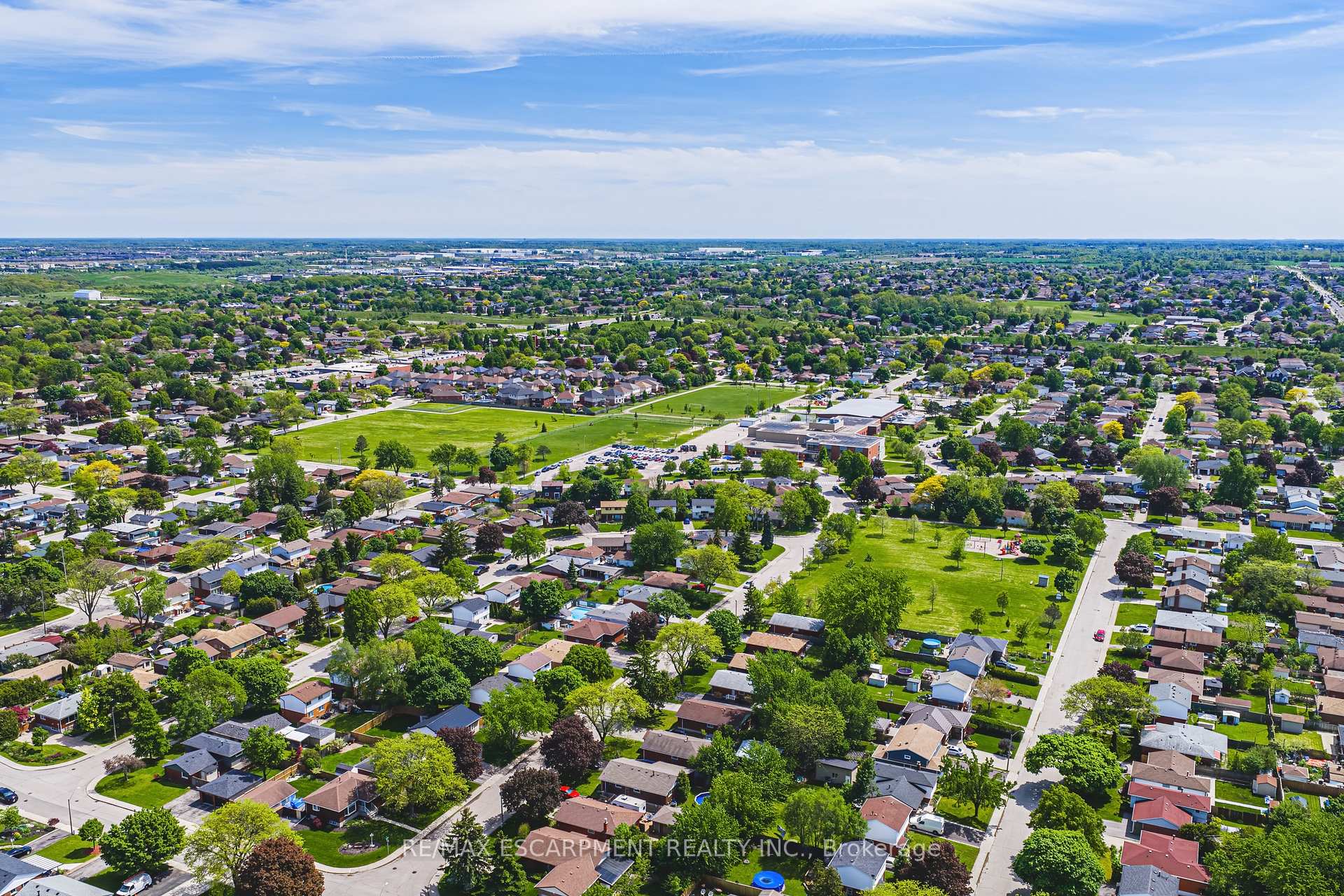 Photo 43 of 546 Mohawk Road E, Hamilton, Lawfield — HOMEH