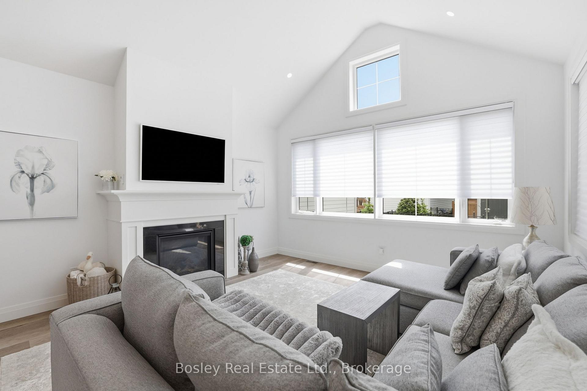 Photo 12 of 115 Black Willow Crescent, Blue Mountains — HOMEH
