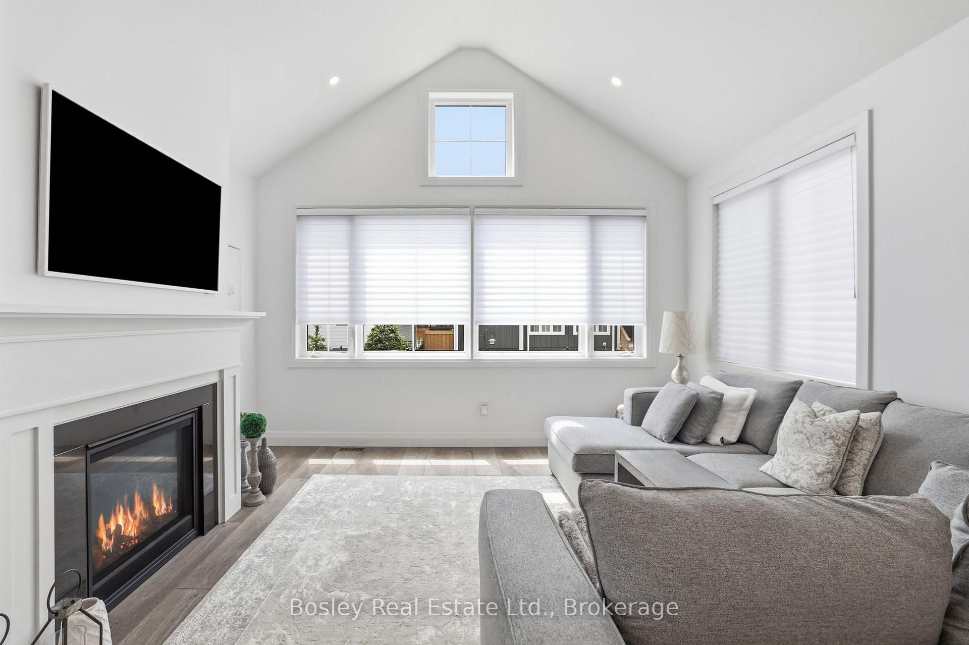 Photo 13 of 115 Black Willow Crescent, Blue Mountains — HOMEH
