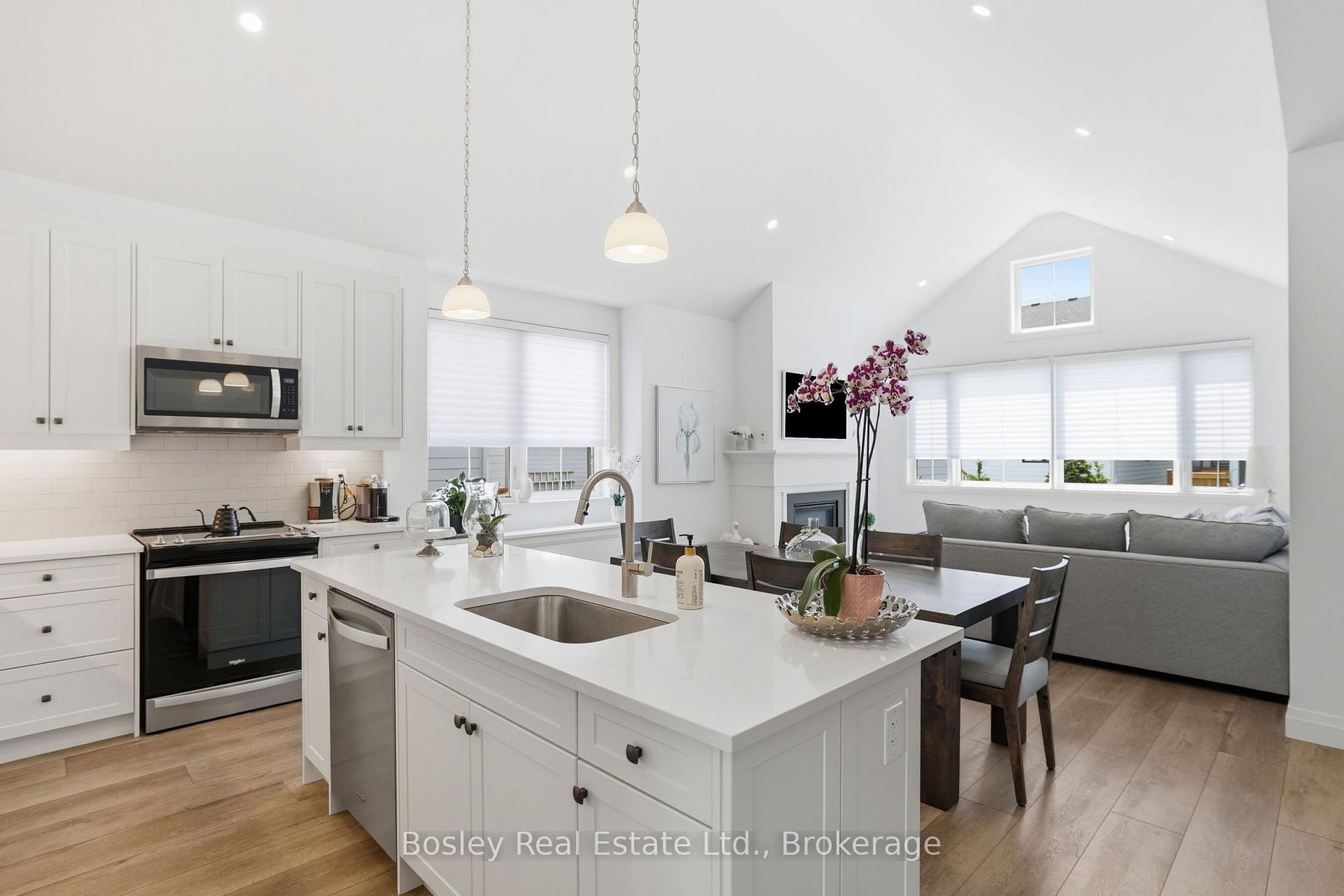 Photo 16 of 115 Black Willow Crescent, Blue Mountains — HOMEH