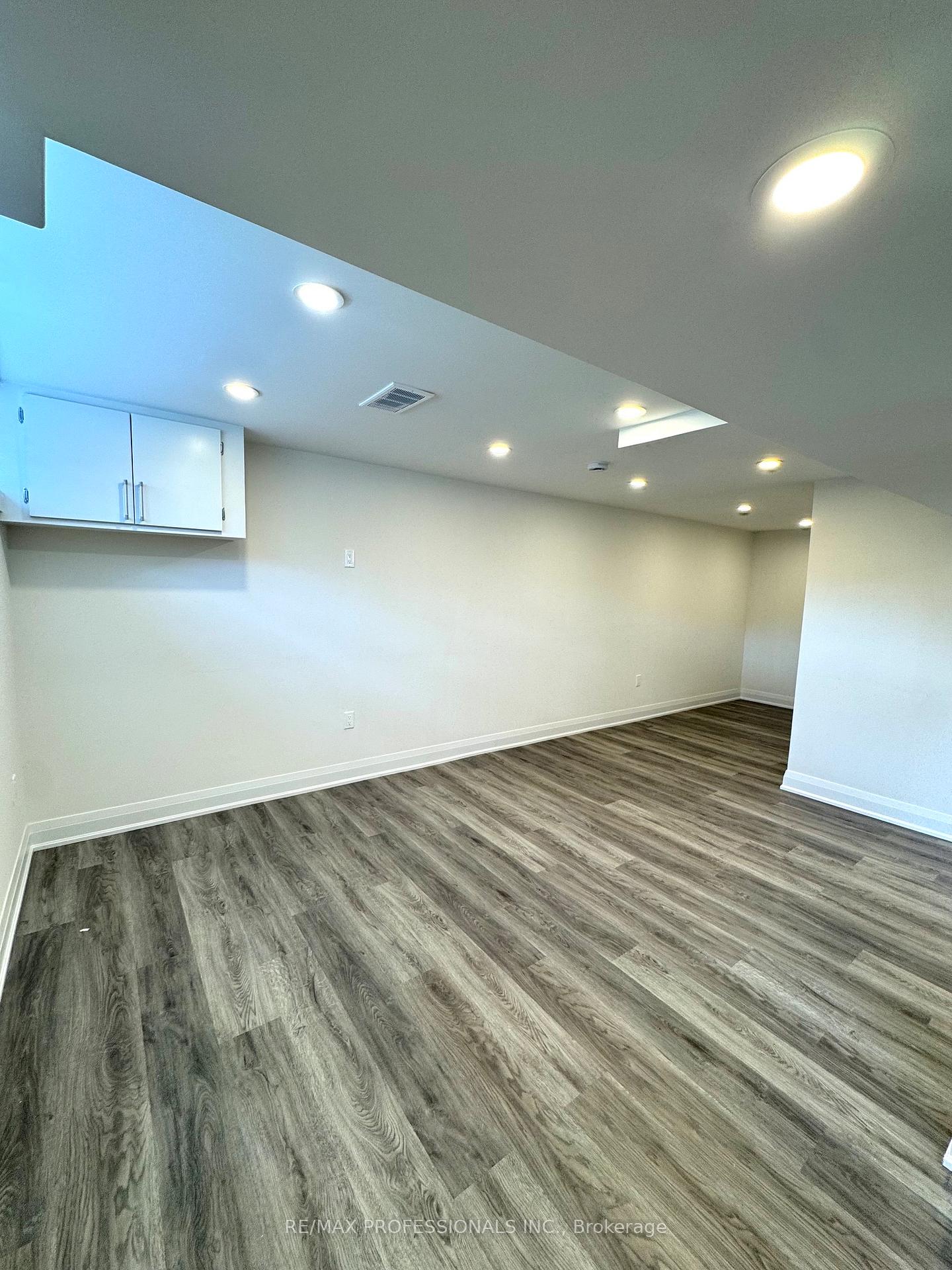 Photo 4 of Unit BSMT, 24 Millburn Drive, Etobicoke, Eringate-Centennial-West Deane — HOMEH