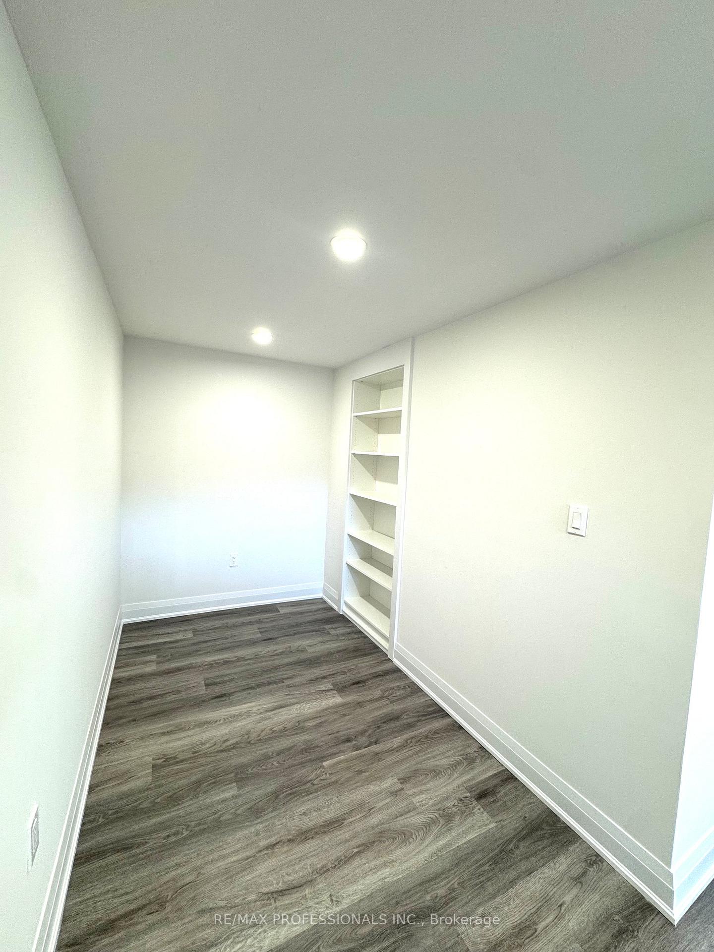 Photo 5 of Unit BSMT, 24 Millburn Drive, Etobicoke, Eringate-Centennial-West Deane — HOMEH