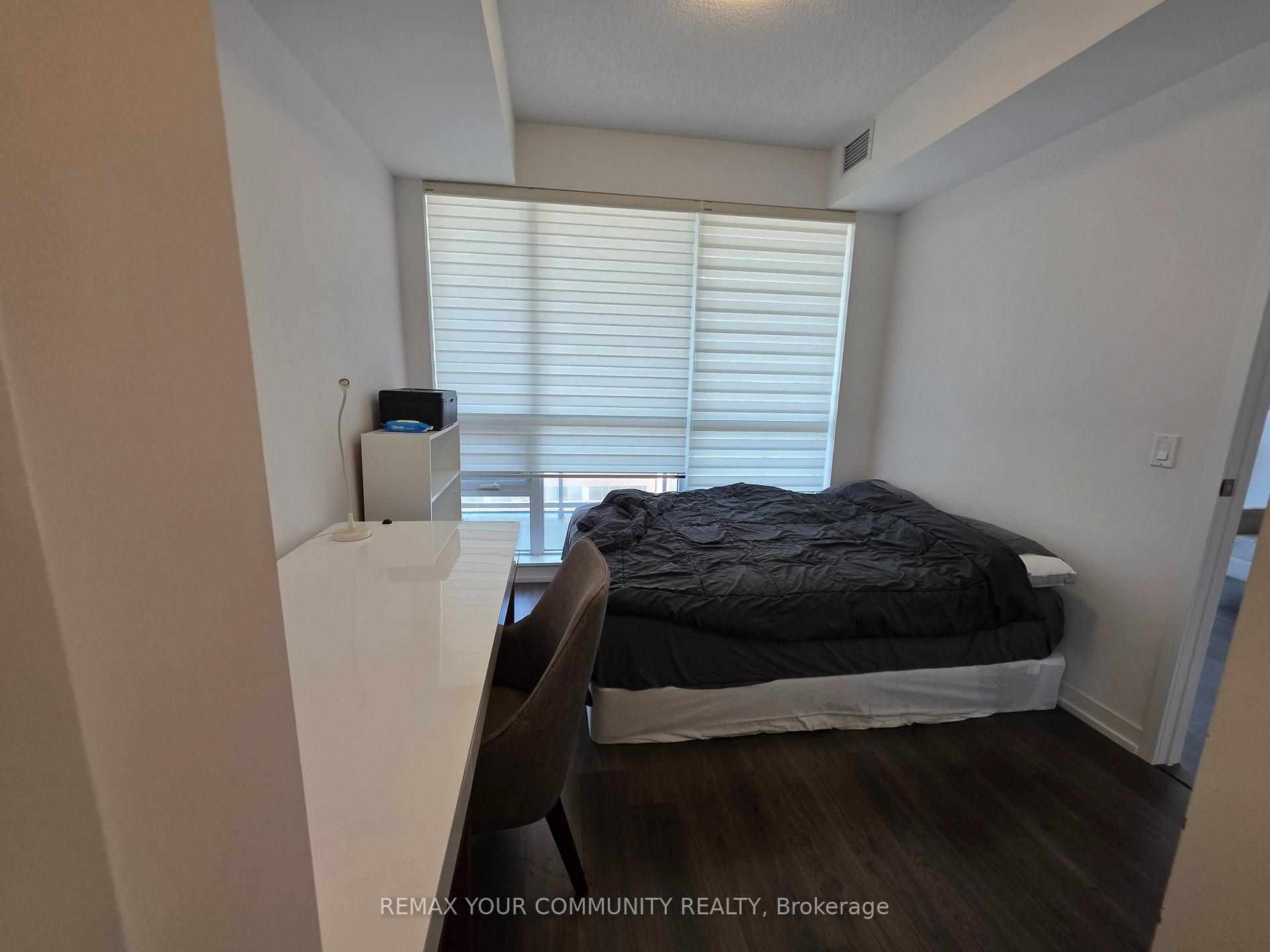 Photo 6 of Unit 1004, 89 Dunfield Avenue, Toronto, Mount Pleasant West — HOMEH