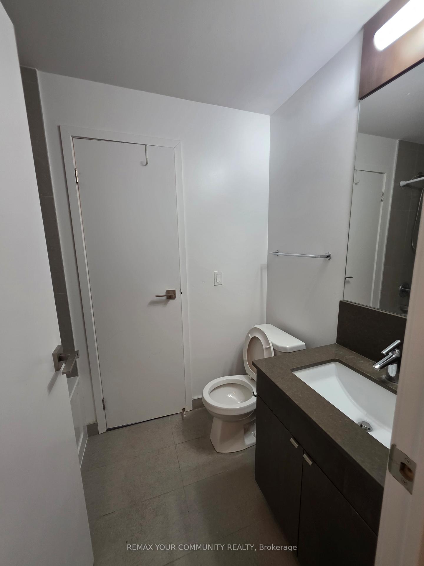 Photo 8 of Unit 1004, 89 Dunfield Avenue, Toronto, Mount Pleasant West — HOMEH