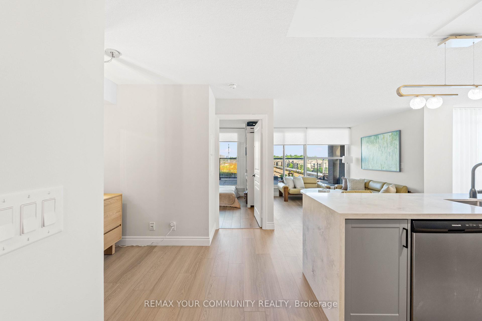 Photo 9 of Unit 609, 1940 Ironstone Drive, Burlington, Uptown — HOMEH