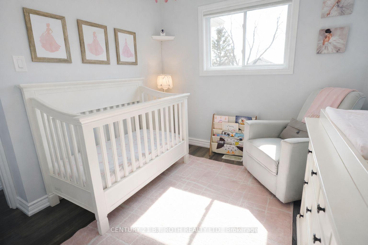 Photo 16 of 9 Laidlaw Drive N, Barrie, West Bayfield — HOMEH